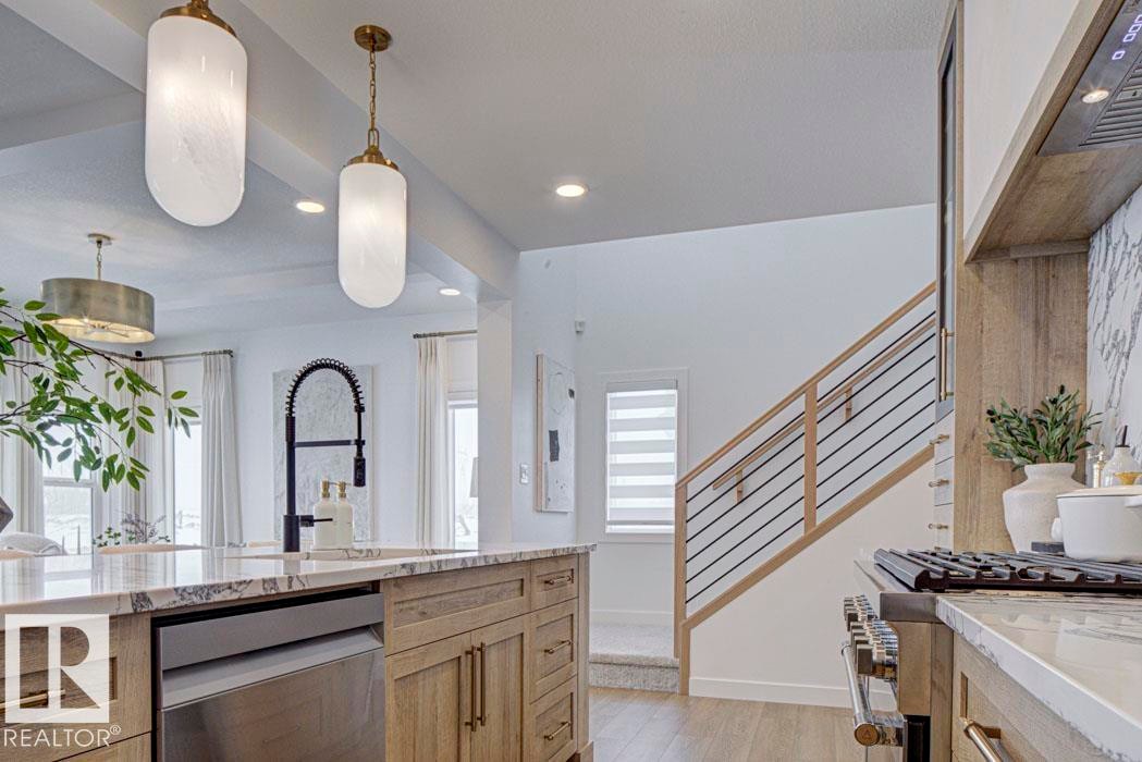 4551 Warbler Loop, Edmonton, AB - Indoor Photo Showing Kitchen