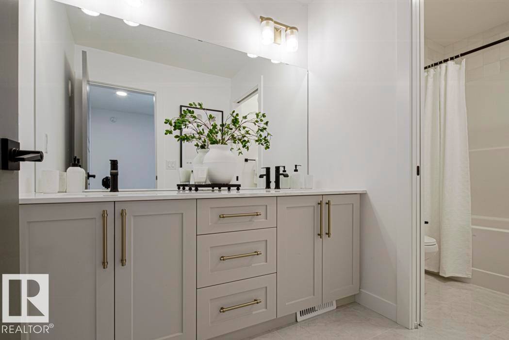 4551 Warbler Loop, Edmonton, AB - Indoor Photo Showing Other Room