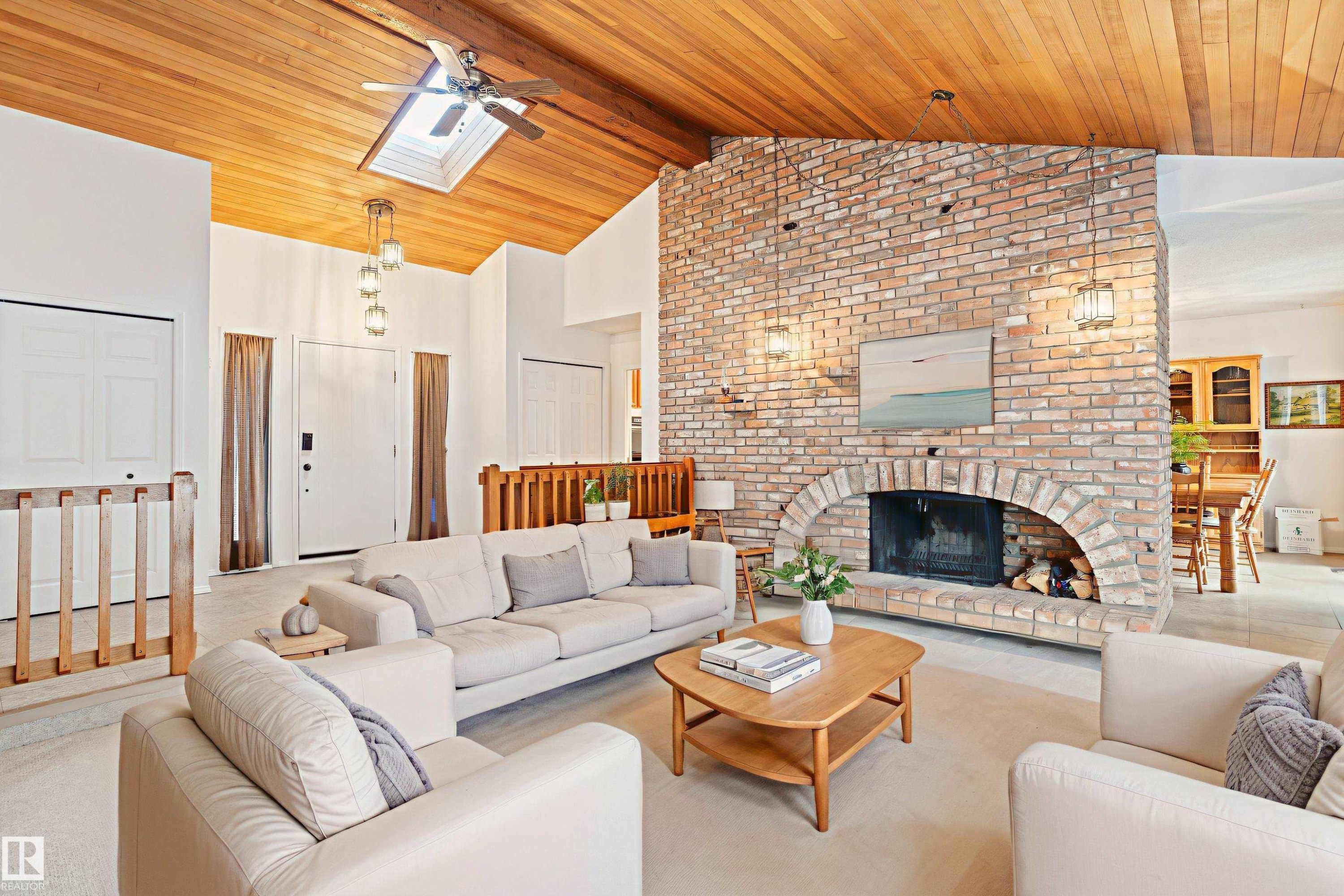 258 Greenoch Crescent, Edmonton, AB - Indoor Photo Showing Living Room With Fireplace