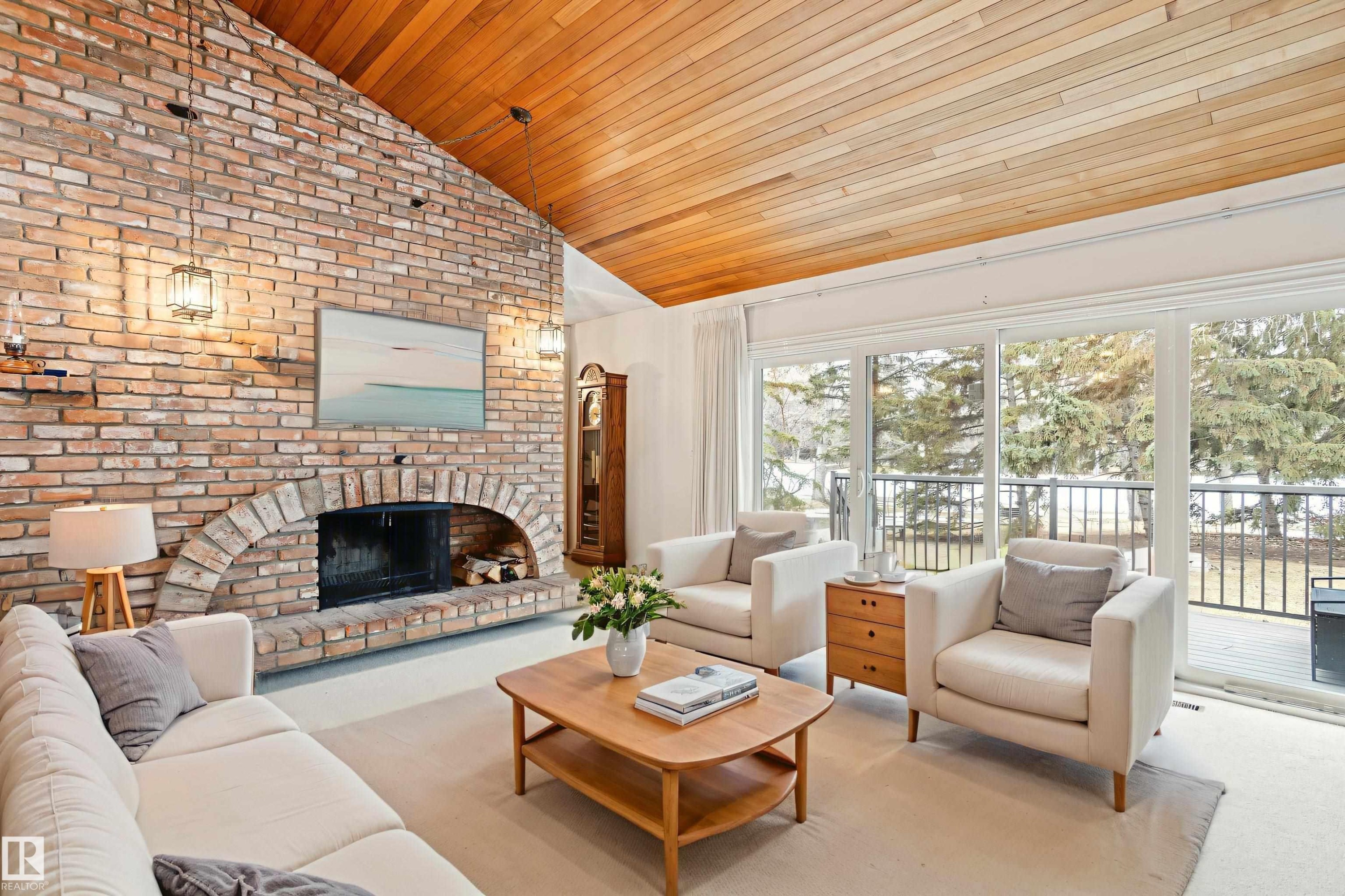 258 Greenoch Crescent, Edmonton, AB - Indoor Photo Showing Living Room With Fireplace