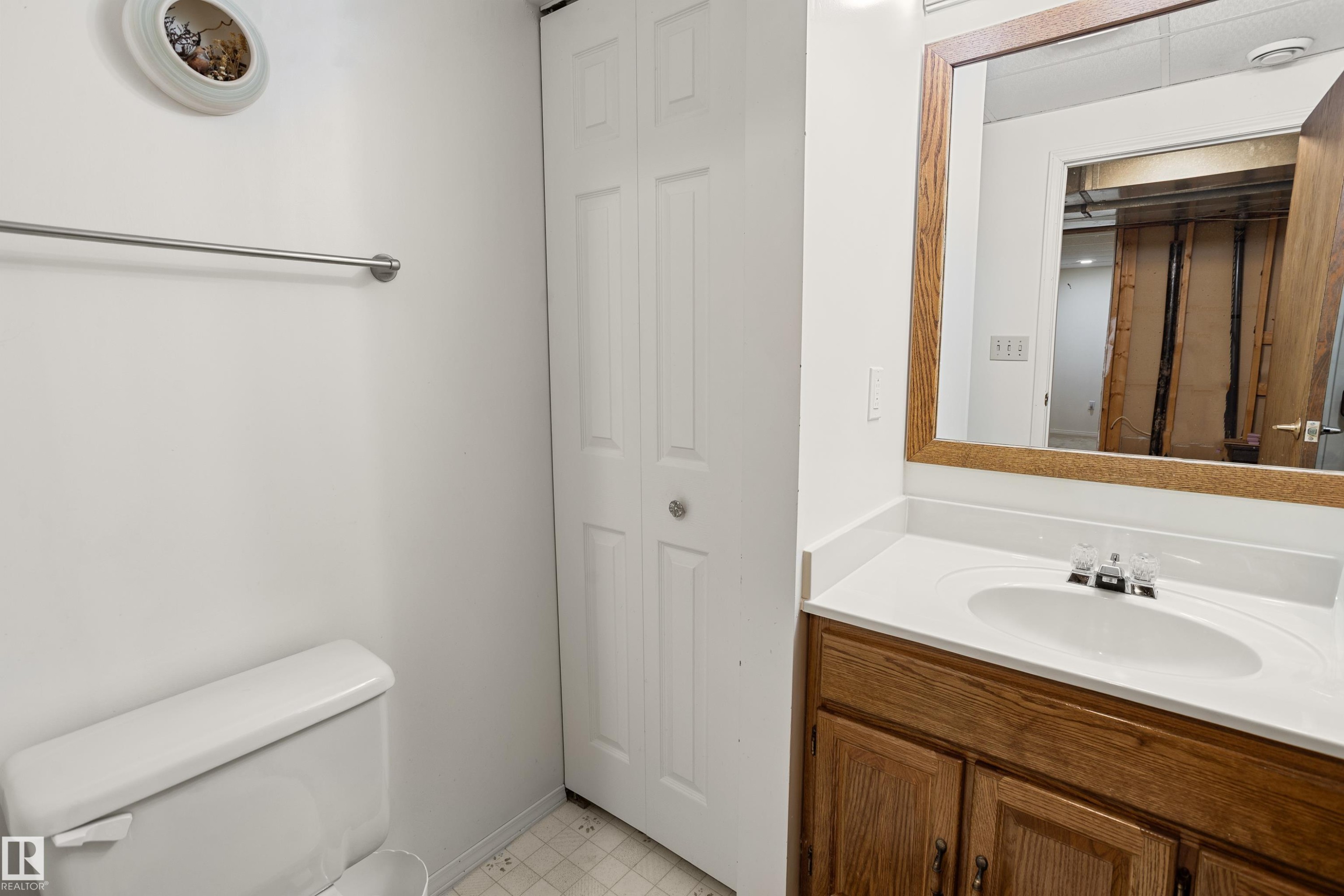 258 Greenoch Crescent, Edmonton, AB - Indoor Photo Showing Bathroom