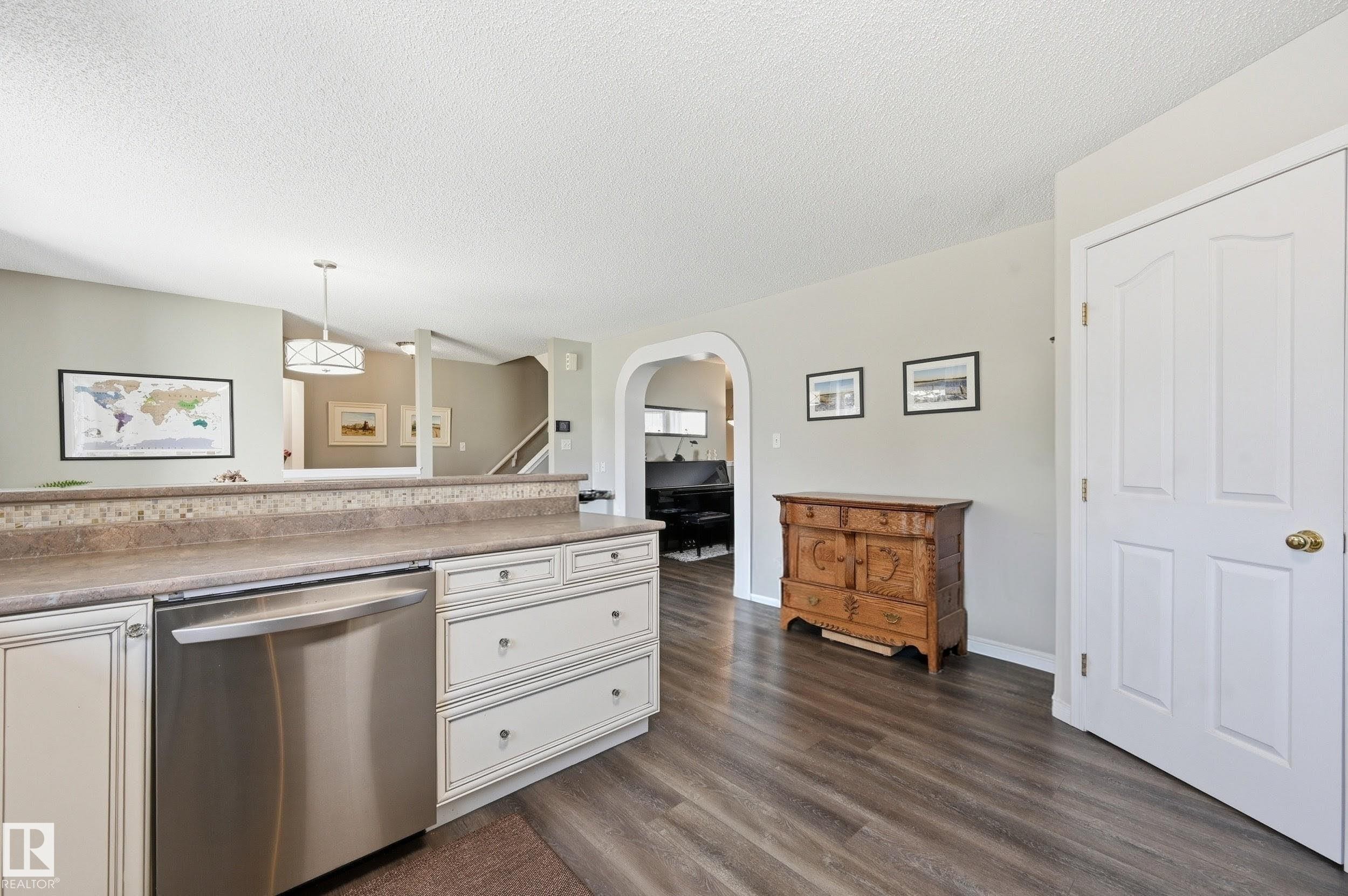 109 1670 Jamha Road Nw, Edmonton, AB - Indoor Photo Showing Other Room