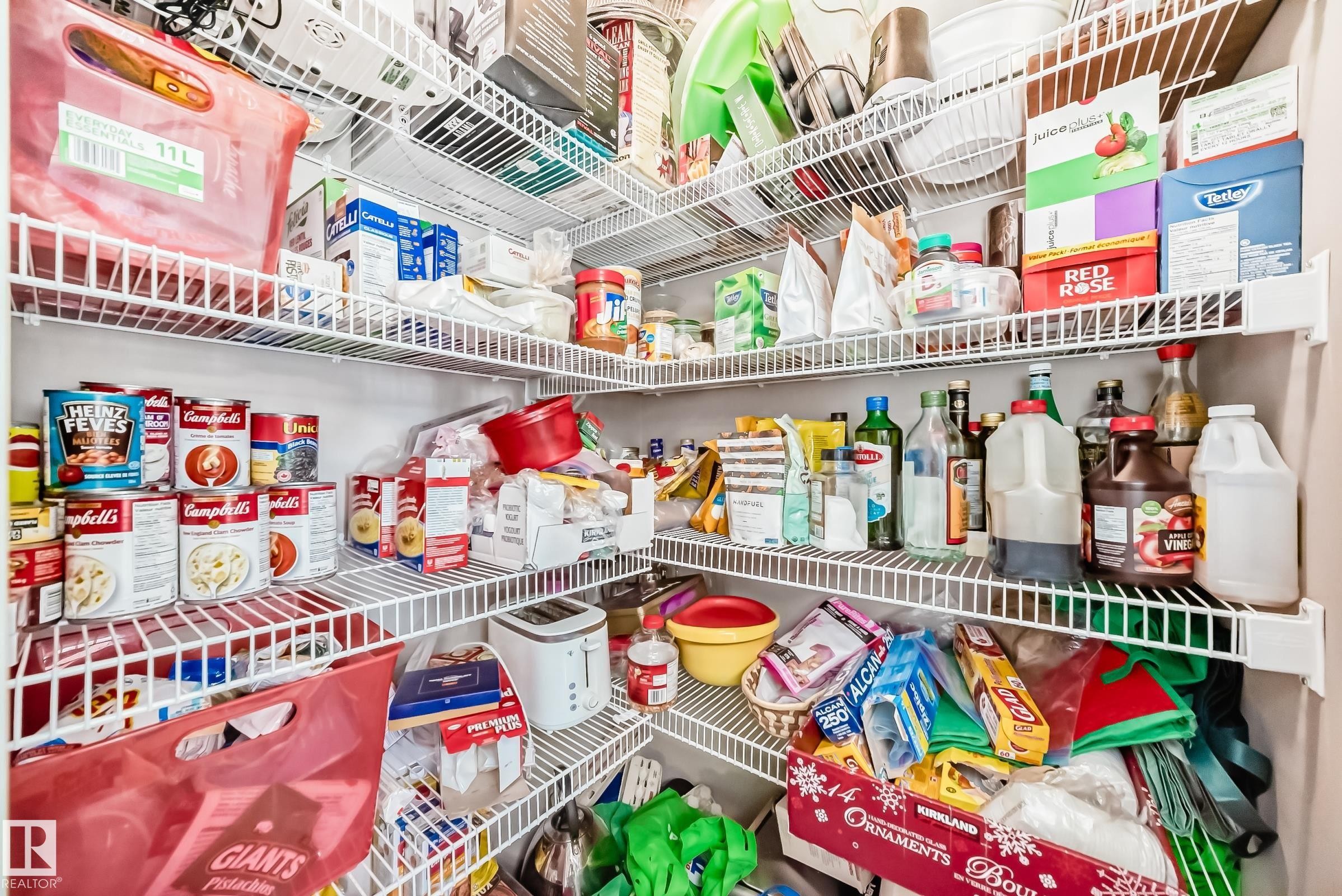 16737 60St, Edmonton, AB - Indoor