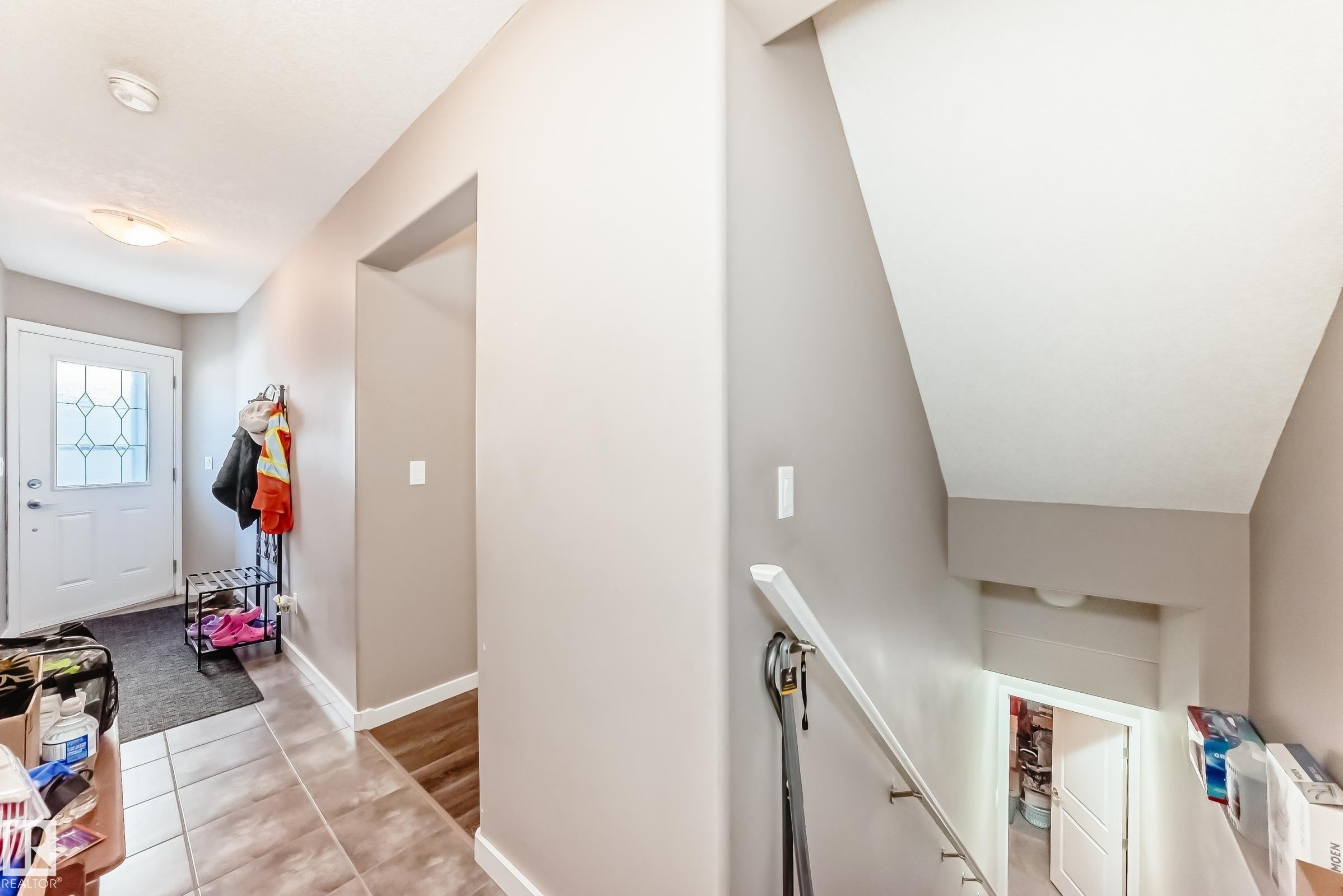 16737 60St, Edmonton, AB - Indoor Photo Showing Other Room