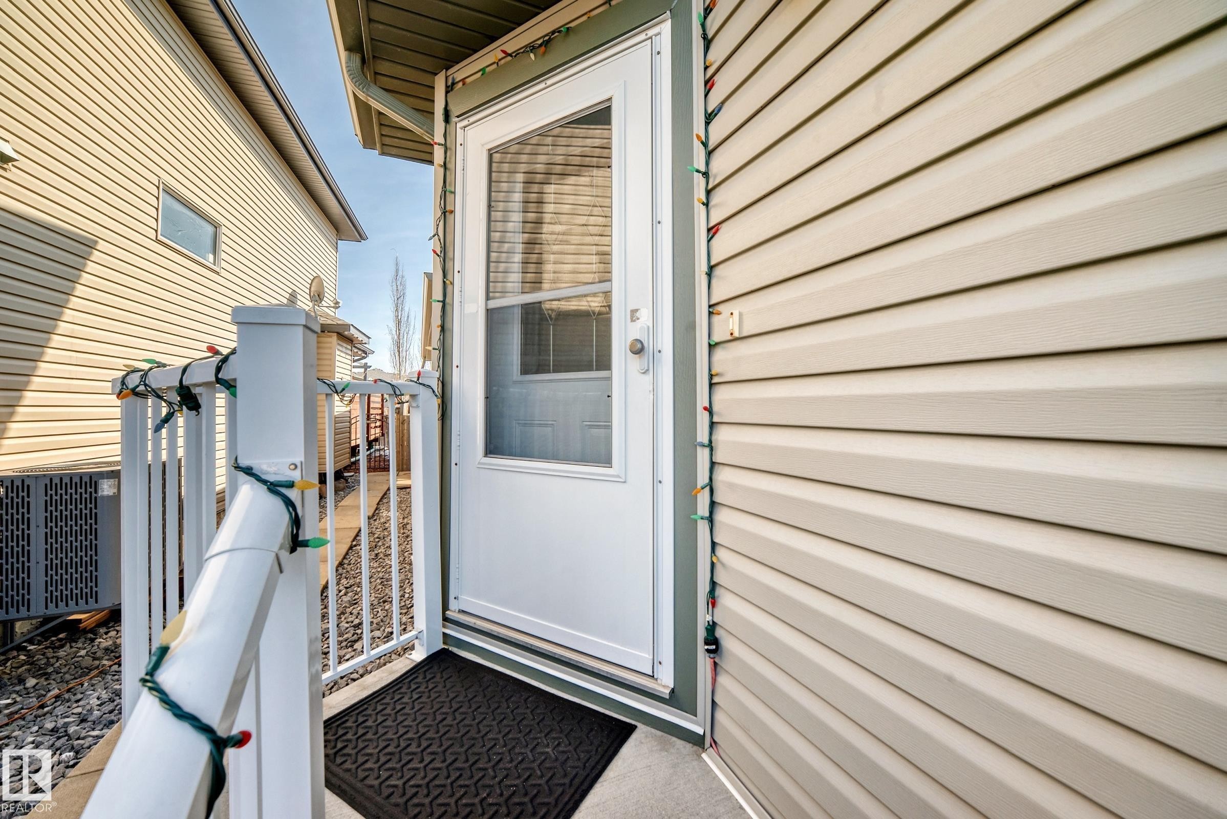 16737 60St, Edmonton, AB - Outdoor With Exterior