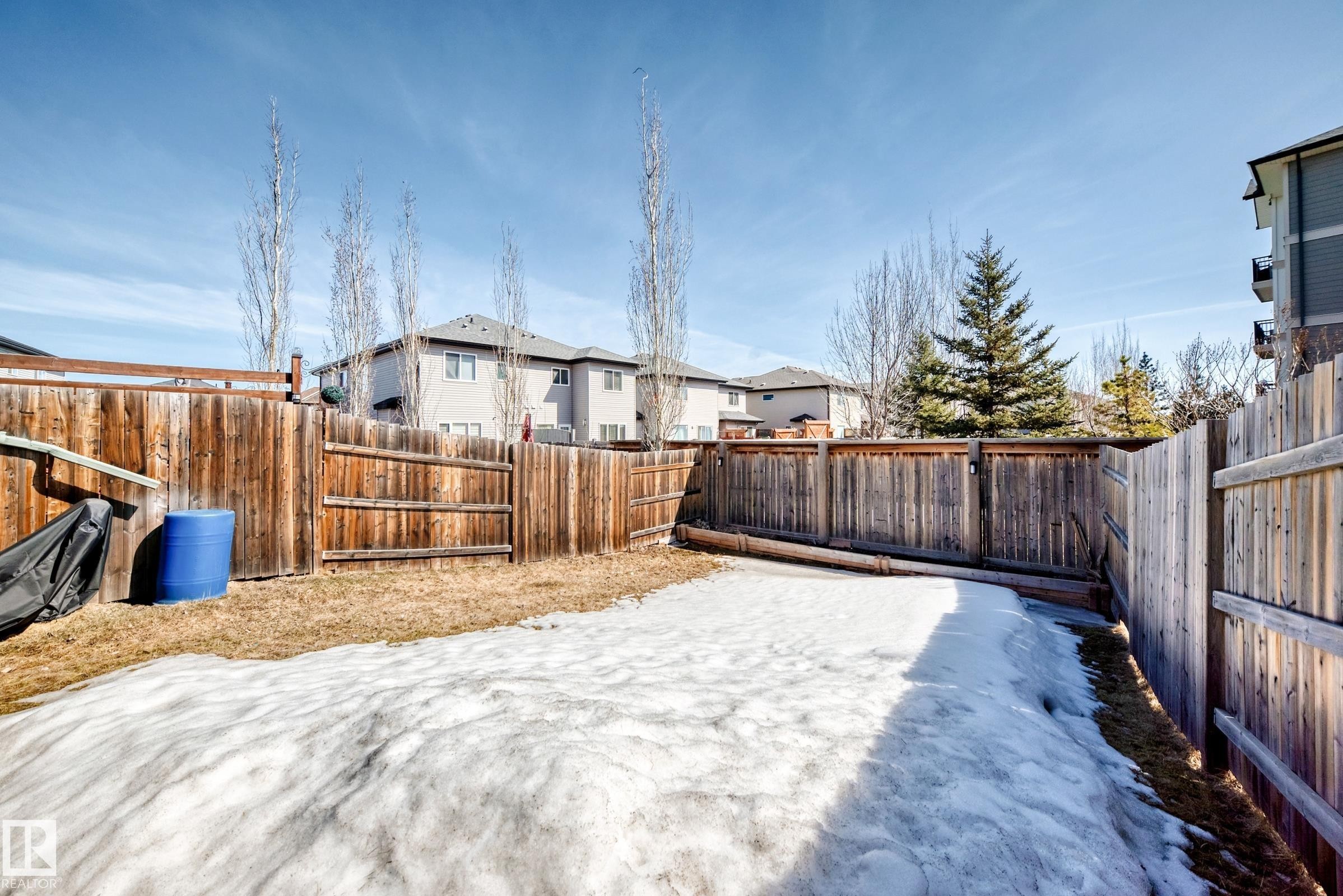 16737 60St, Edmonton, AB - Outdoor