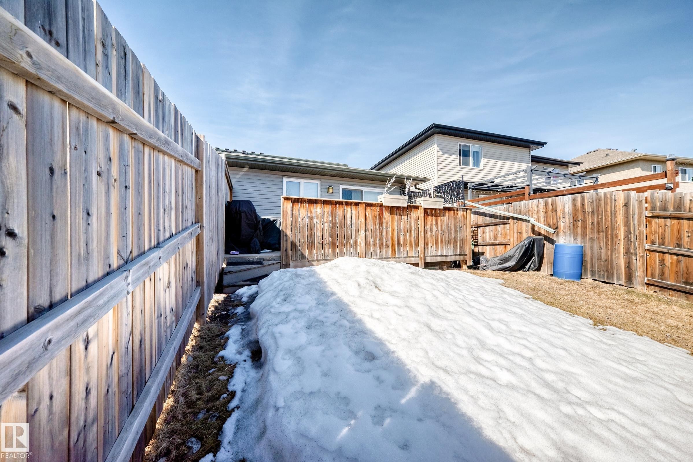 16737 60St, Edmonton, AB - Outdoor With Exterior