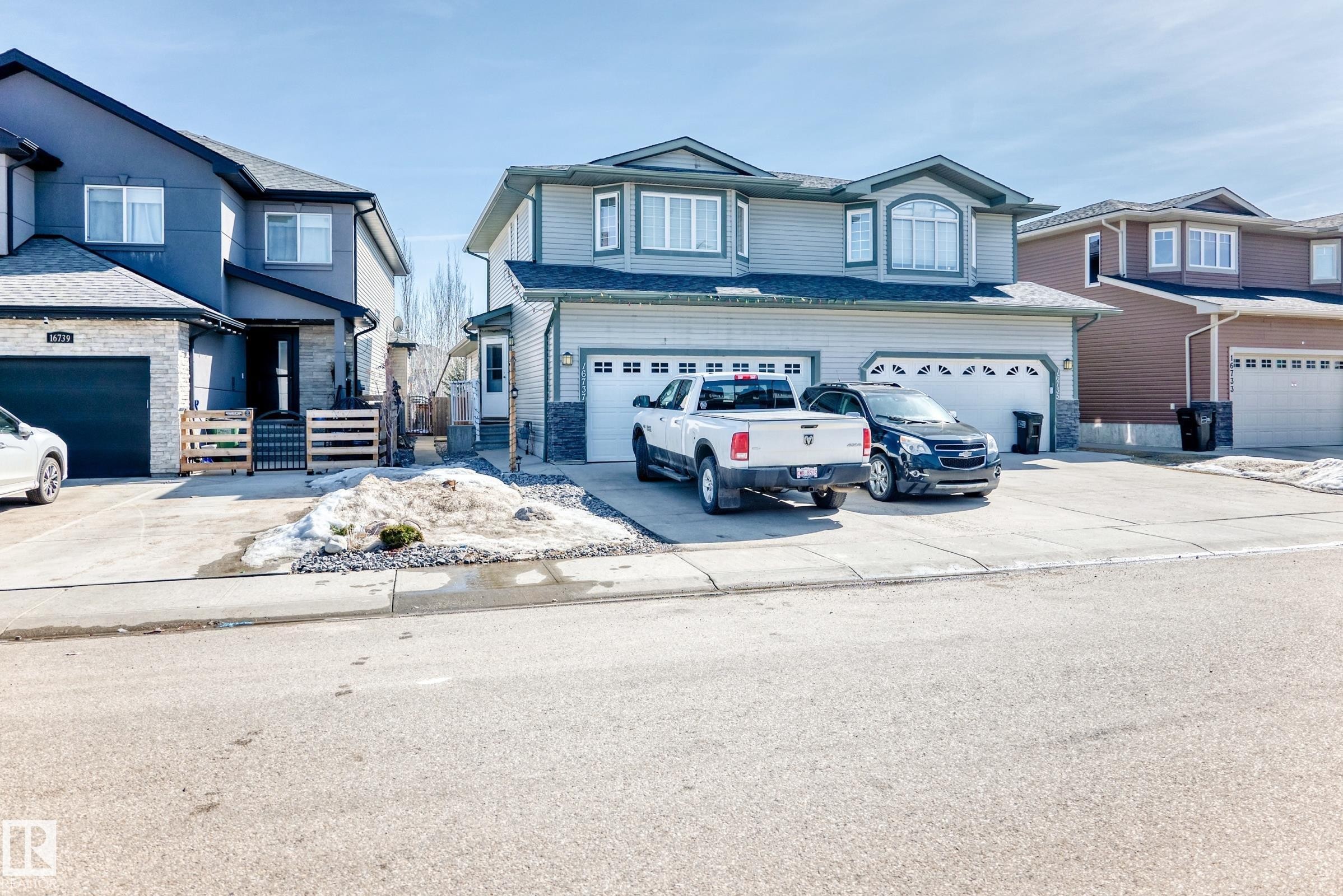 16737 60St, Edmonton, AB - Outdoor With Facade
