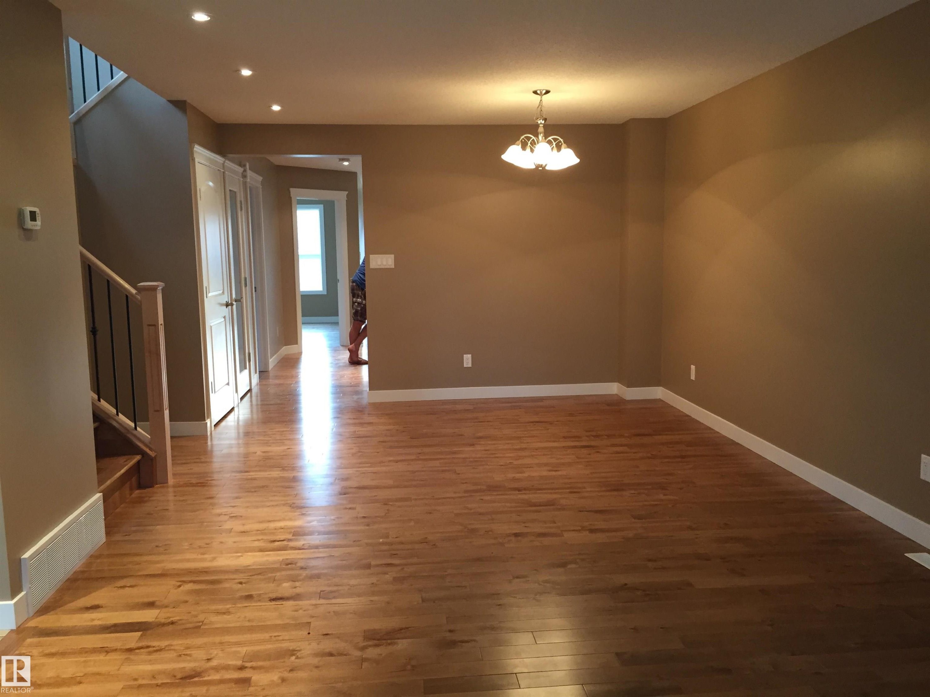 12224 88 Street Nw, Edmonton, AB - Indoor Photo Showing Other Room