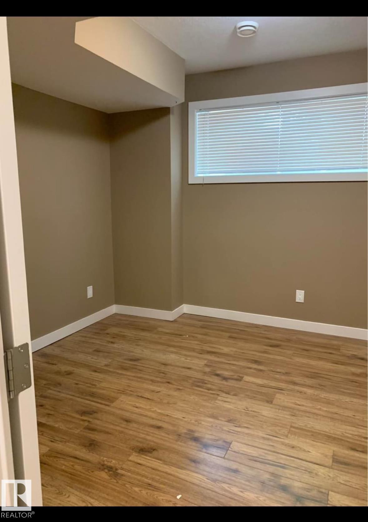 12224 88 Street Nw, Edmonton, AB - Indoor Photo Showing Other Room
