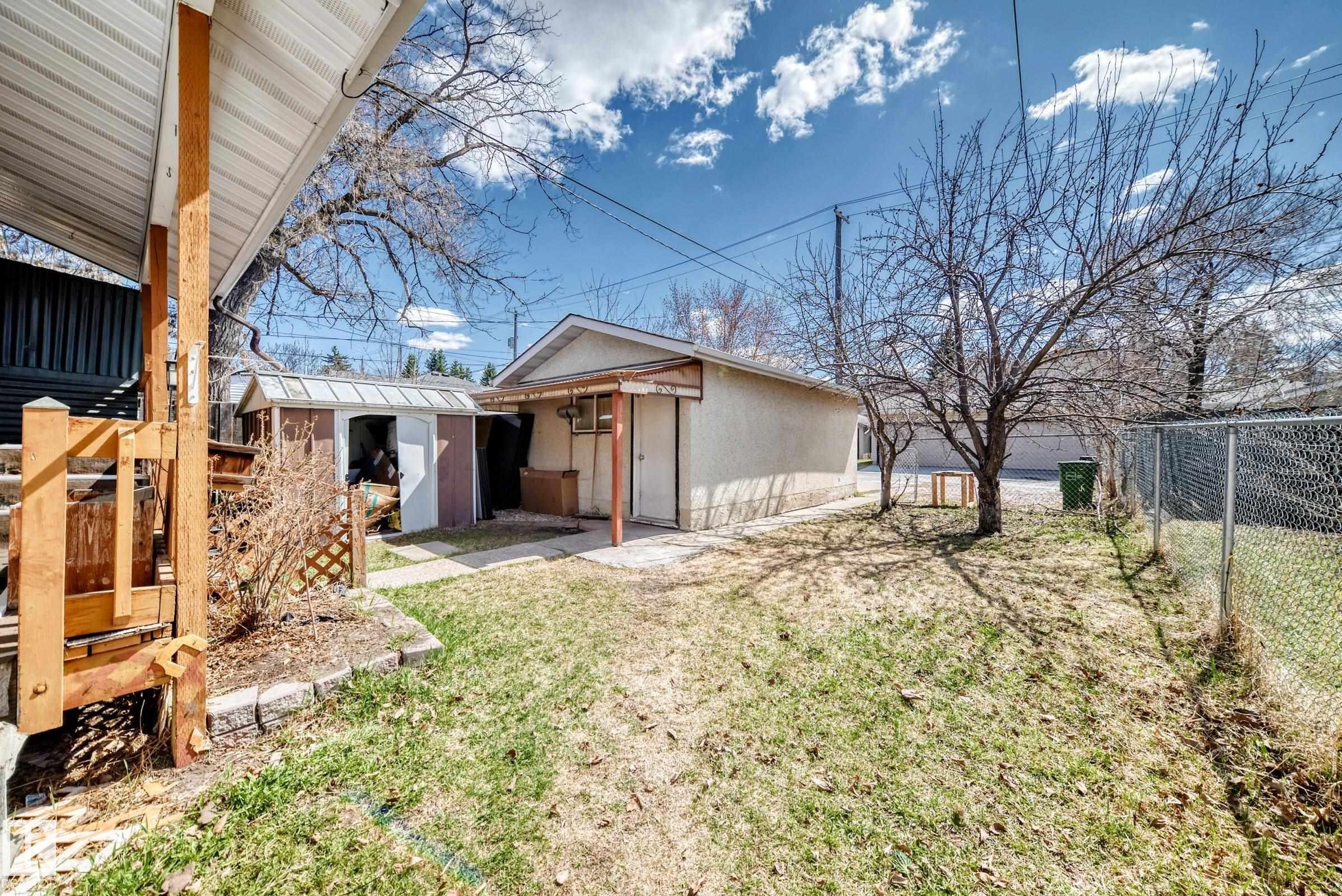 10837 65 Avenue, Edmonton, AB - Outdoor