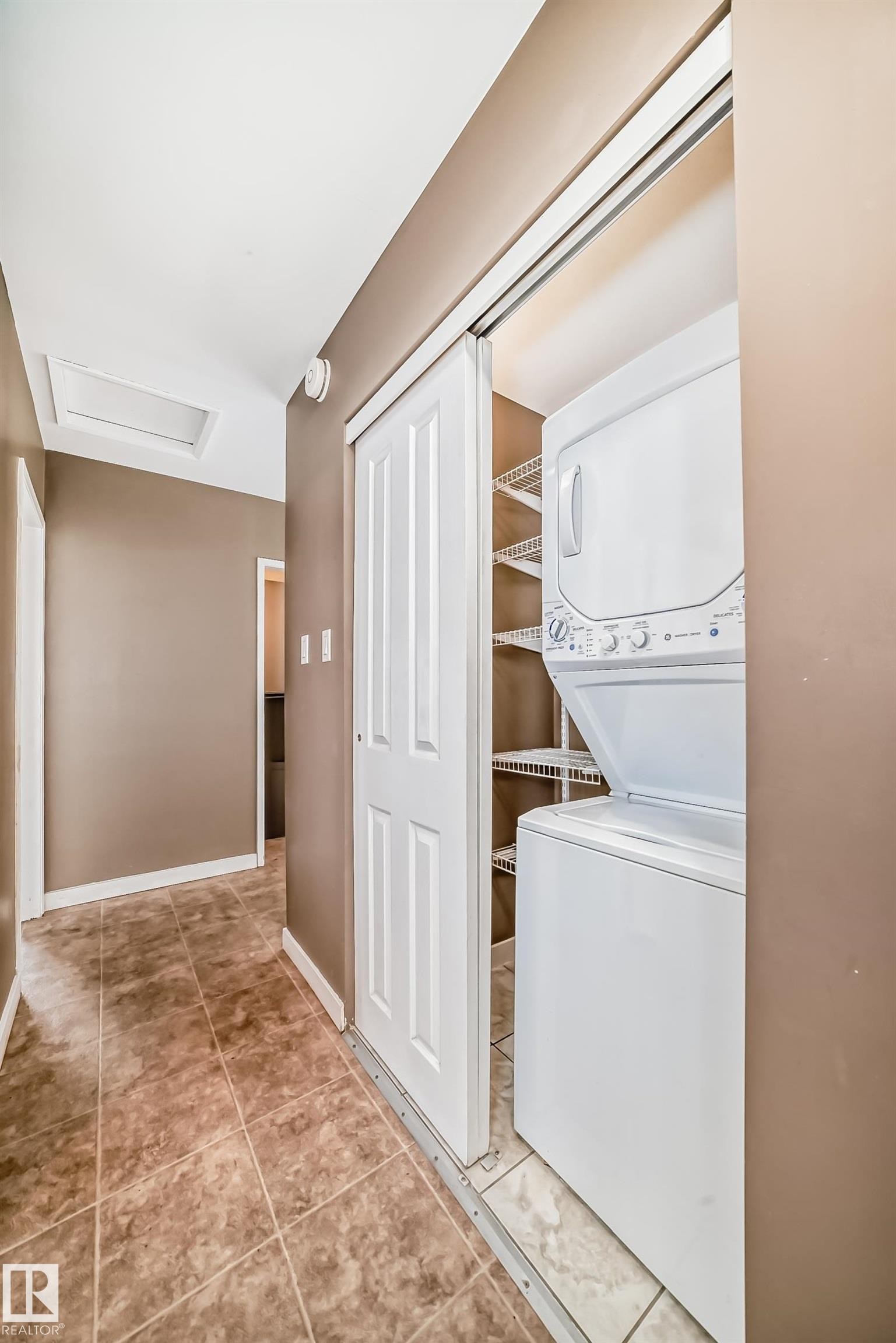 10837 65 Avenue, Edmonton, AB - Indoor Photo Showing Laundry Room