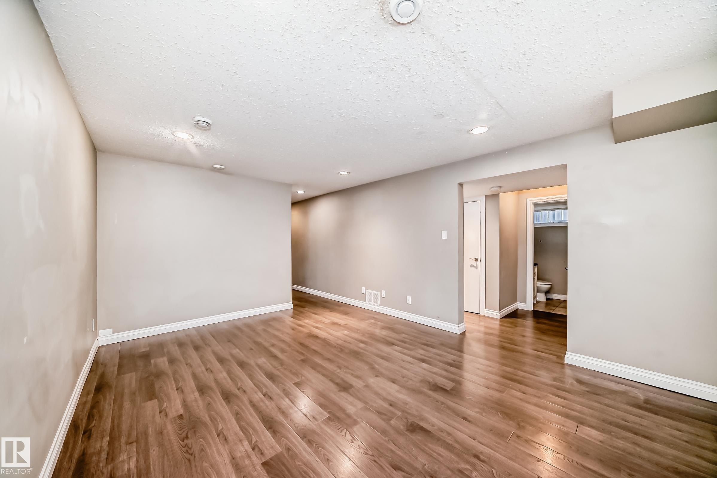 10837 65 Avenue, Edmonton, AB - Indoor Photo Showing Other Room