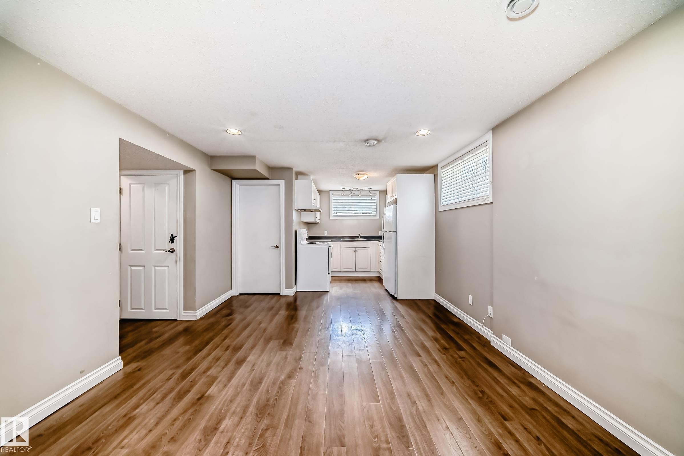 10837 65 Avenue, Edmonton, AB - Indoor Photo Showing Other Room