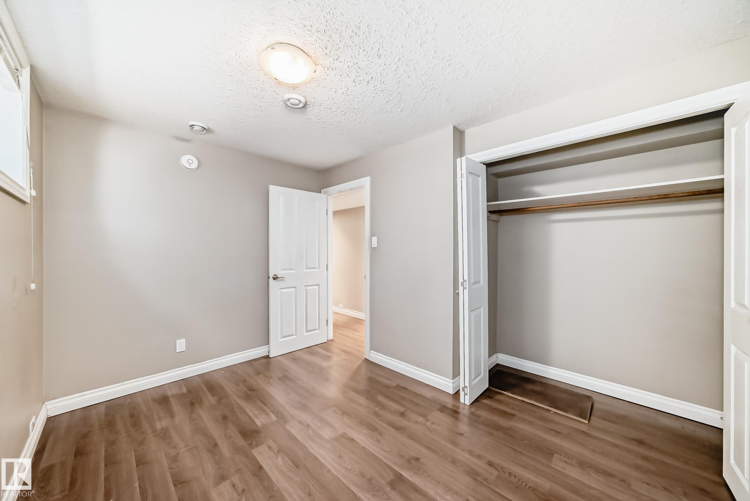 10837 65 Avenue, Edmonton, AB - Indoor Photo Showing Other Room