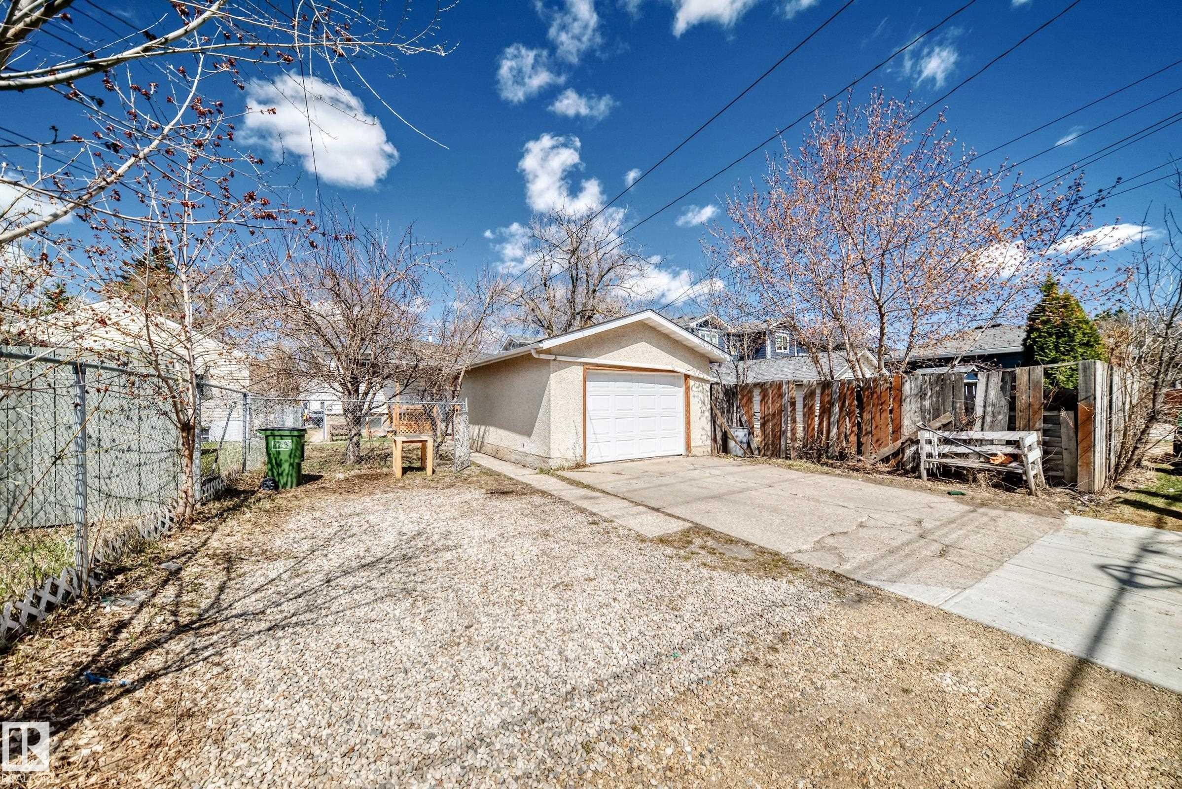 10837 65 Avenue, Edmonton, AB - Outdoor