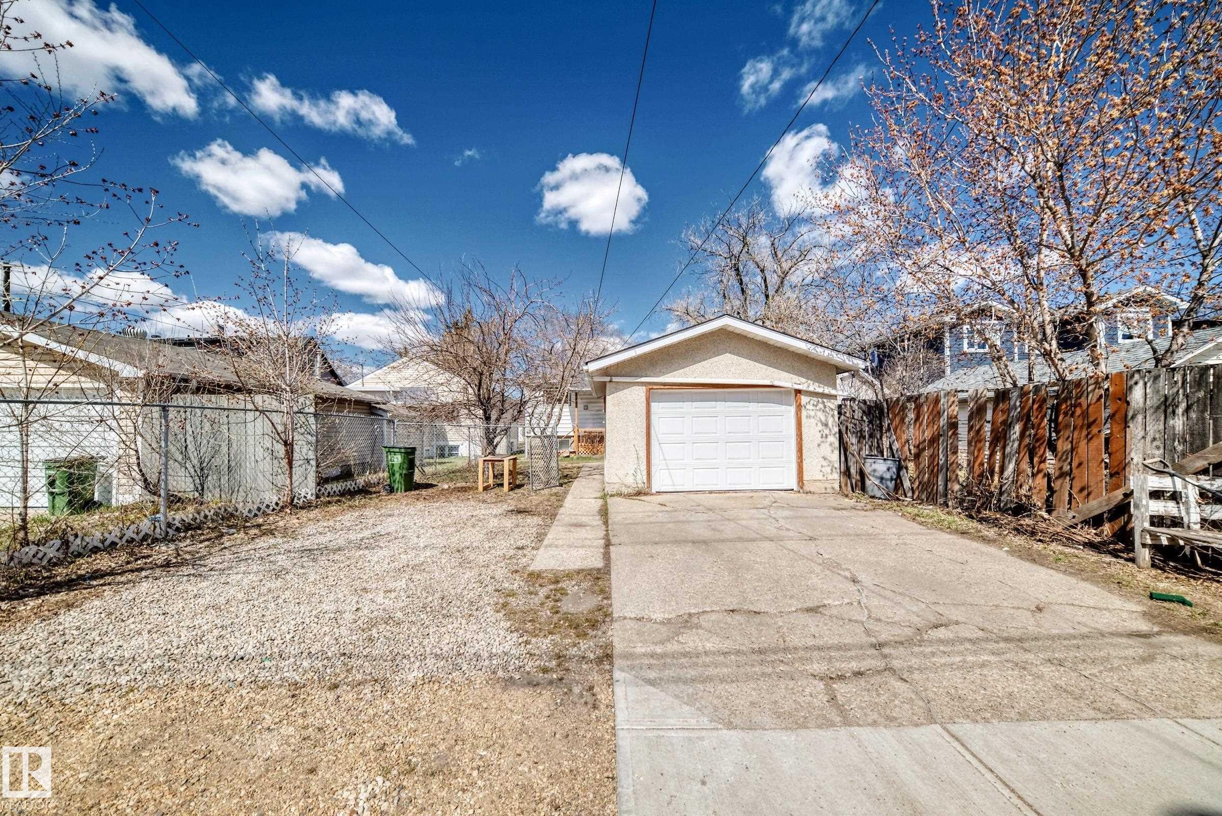 10837 65 Avenue, Edmonton, AB - Outdoor