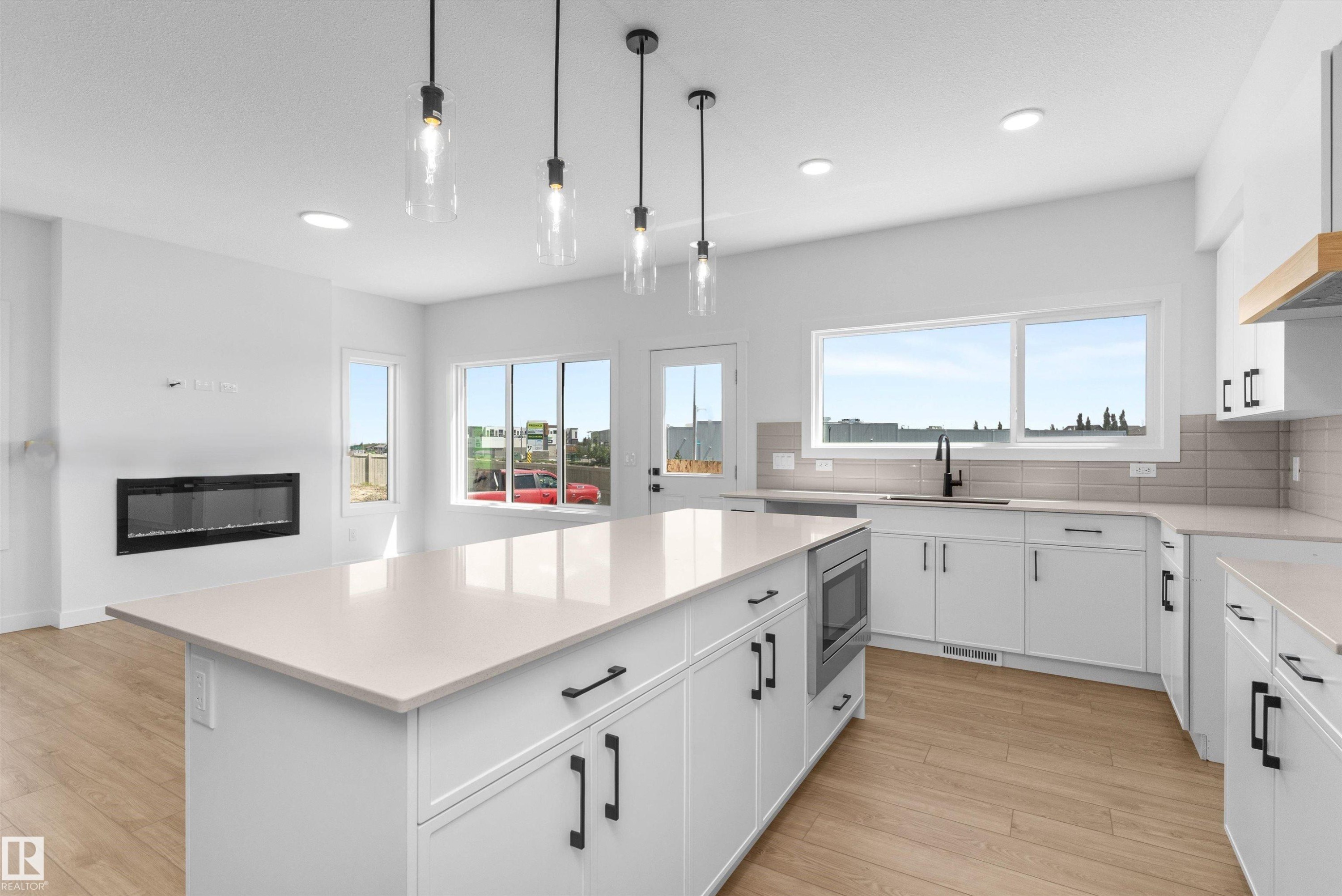20707 40 Avenue, Edmonton, AB