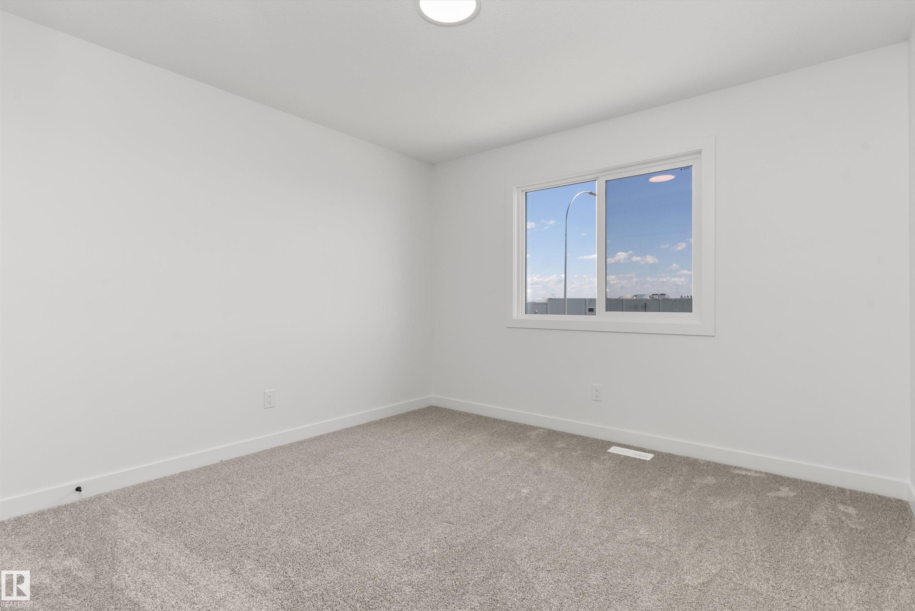 20707 40 Avenue, Edmonton, AB
