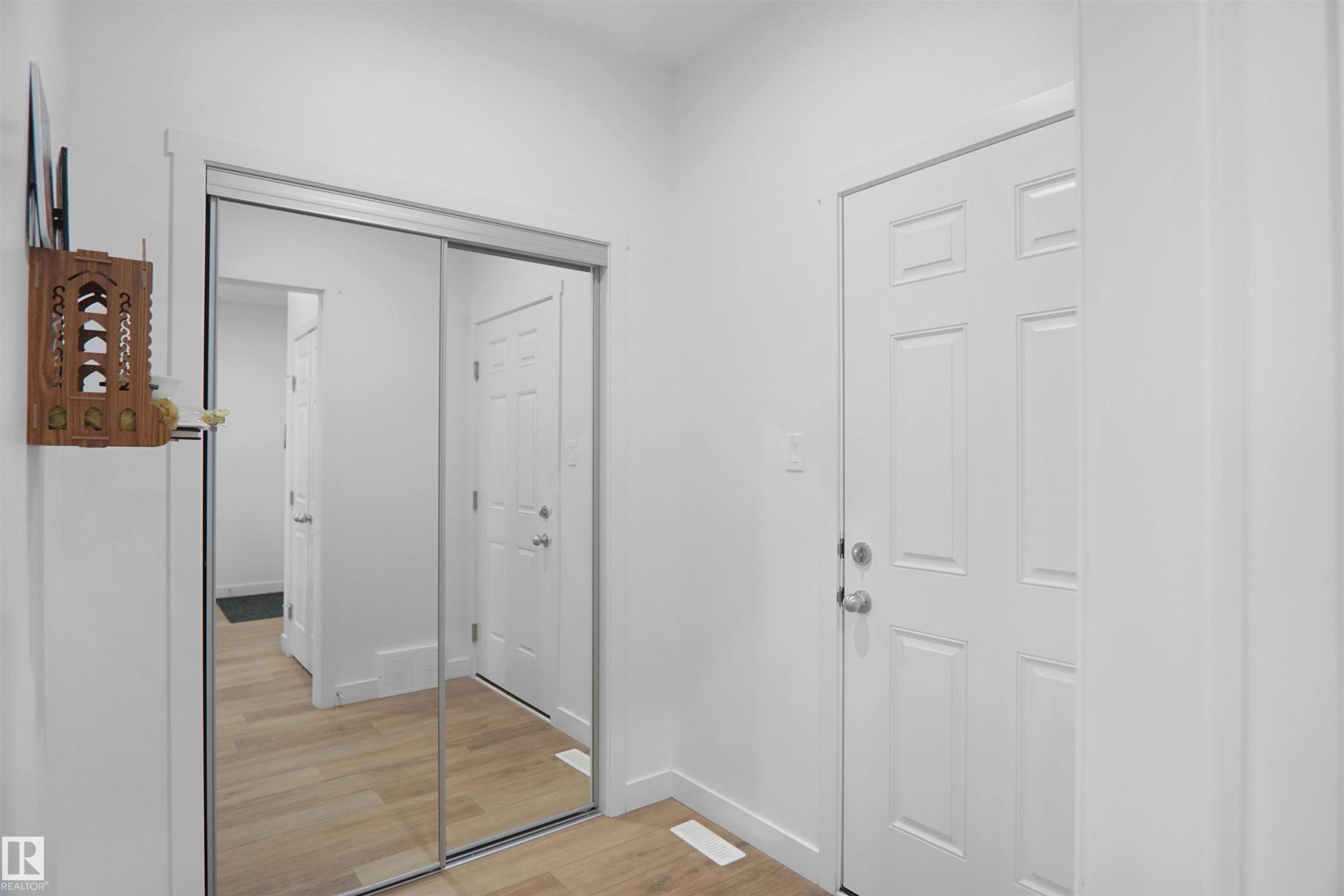 7216 182 Avenue, Edmonton, AB - Indoor Photo Showing Other Room