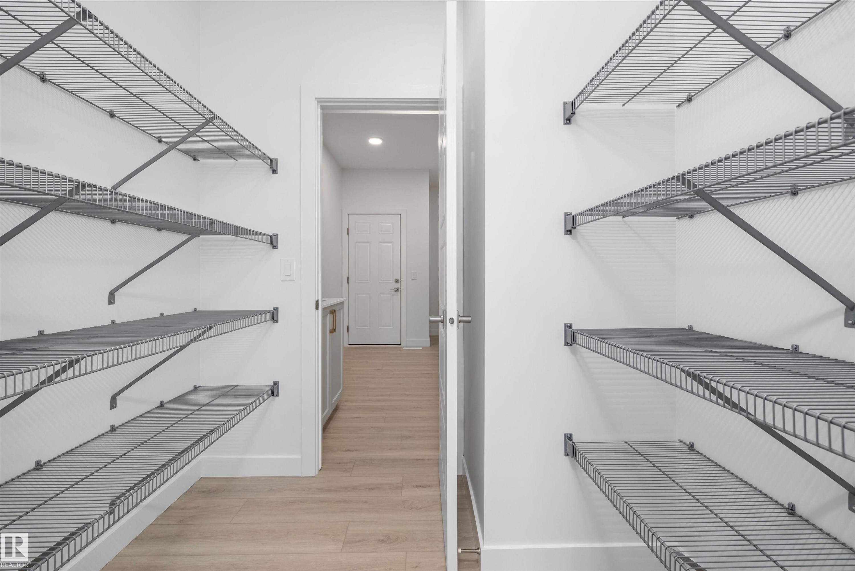 5011 Cawsey Link Sw, Edmonton, AB - Indoor With Storage