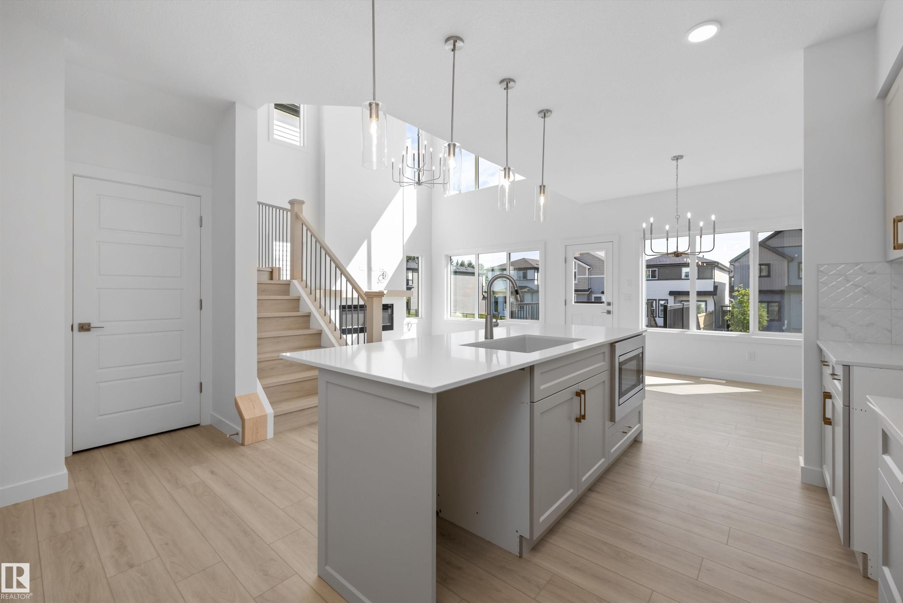 5011 Cawsey Link Sw, Edmonton, AB - Indoor Photo Showing Kitchen With Upgraded Kitchen