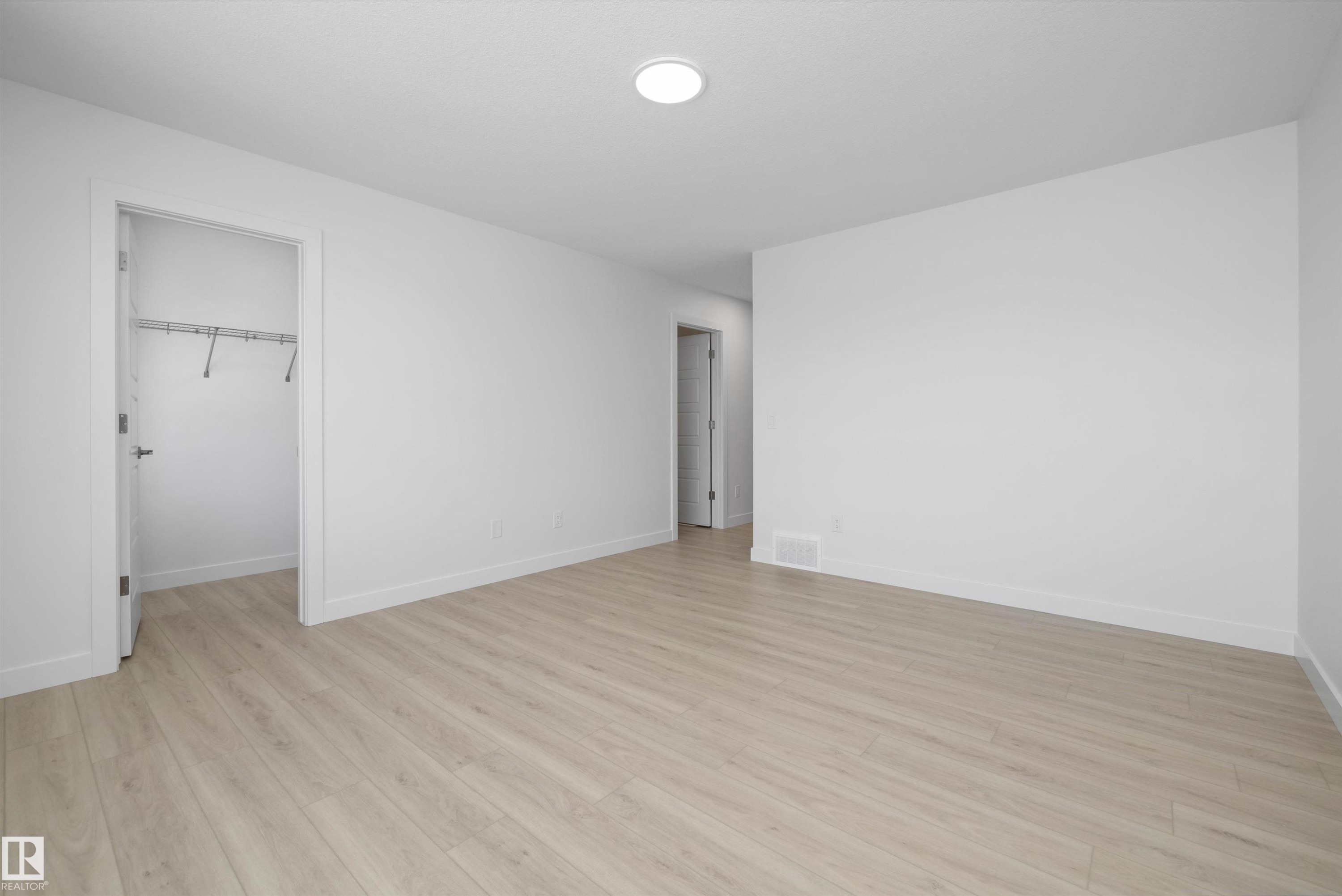 5011 Cawsey Link Sw, Edmonton, AB - Indoor Photo Showing Other Room