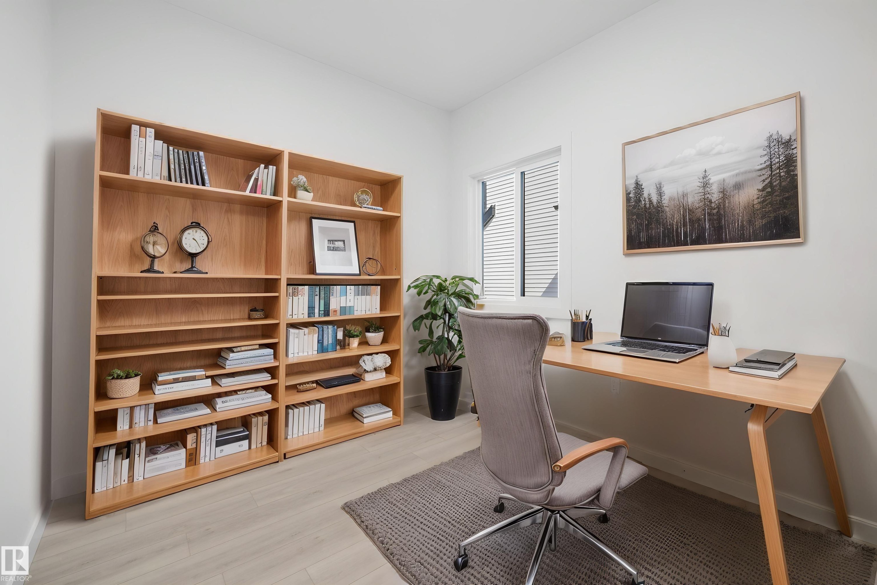 5011 Cawsey Link Sw, Edmonton, AB - Indoor Photo Showing Office