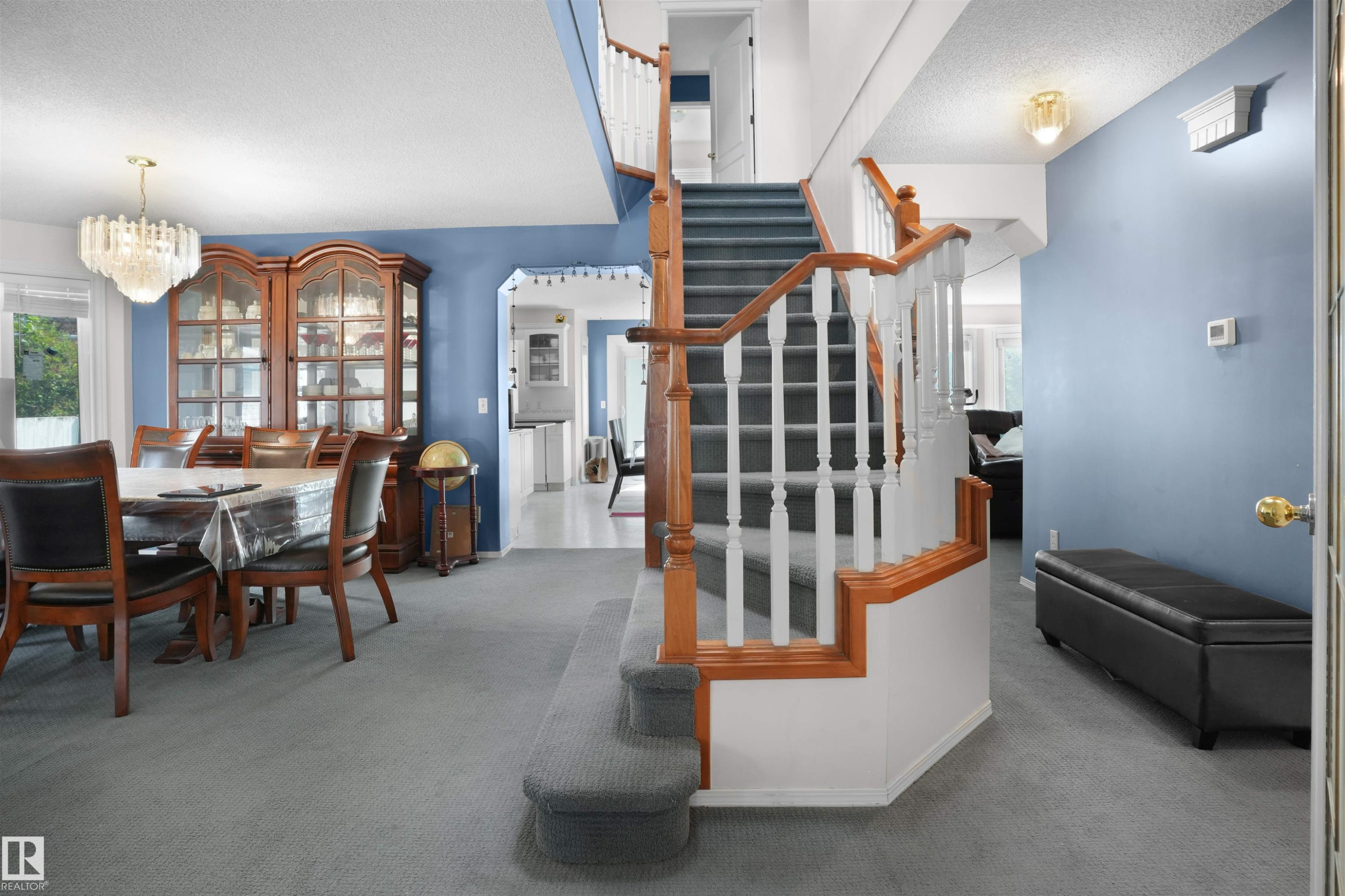 2715 44A Avenue, Edmonton, AB - Indoor Photo Showing Dining Room