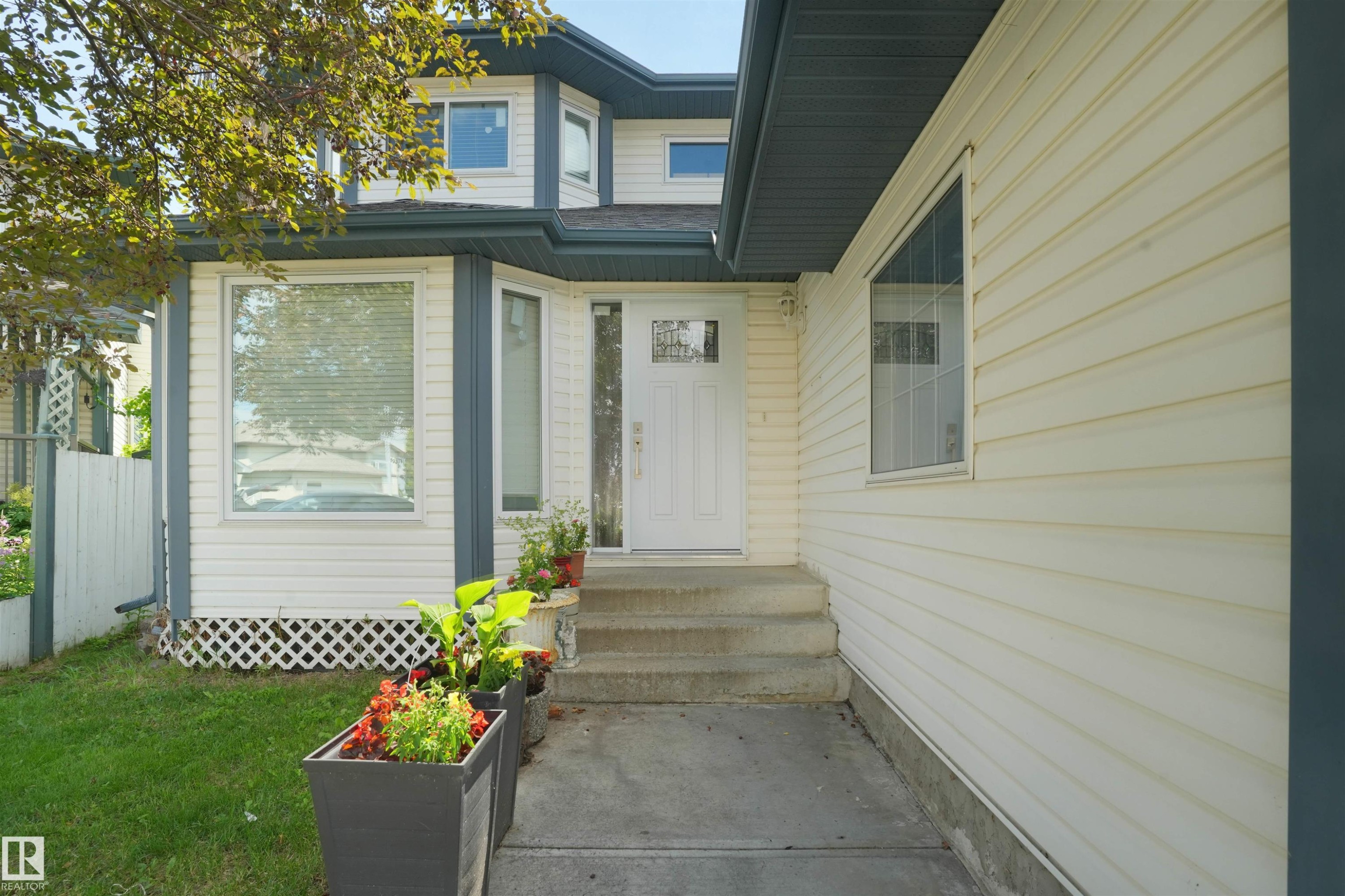 2715 44A Avenue, Edmonton, AB - Outdoor With Exterior