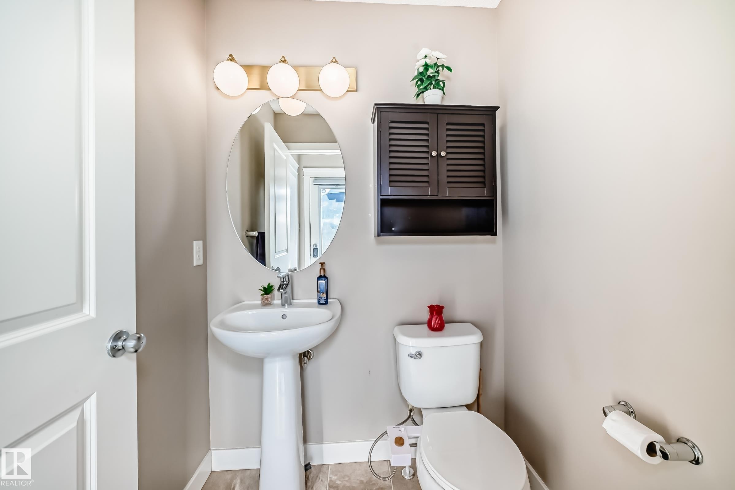 5920 Rue Eaglemont, Beaumont, AB - Indoor Photo Showing Bathroom