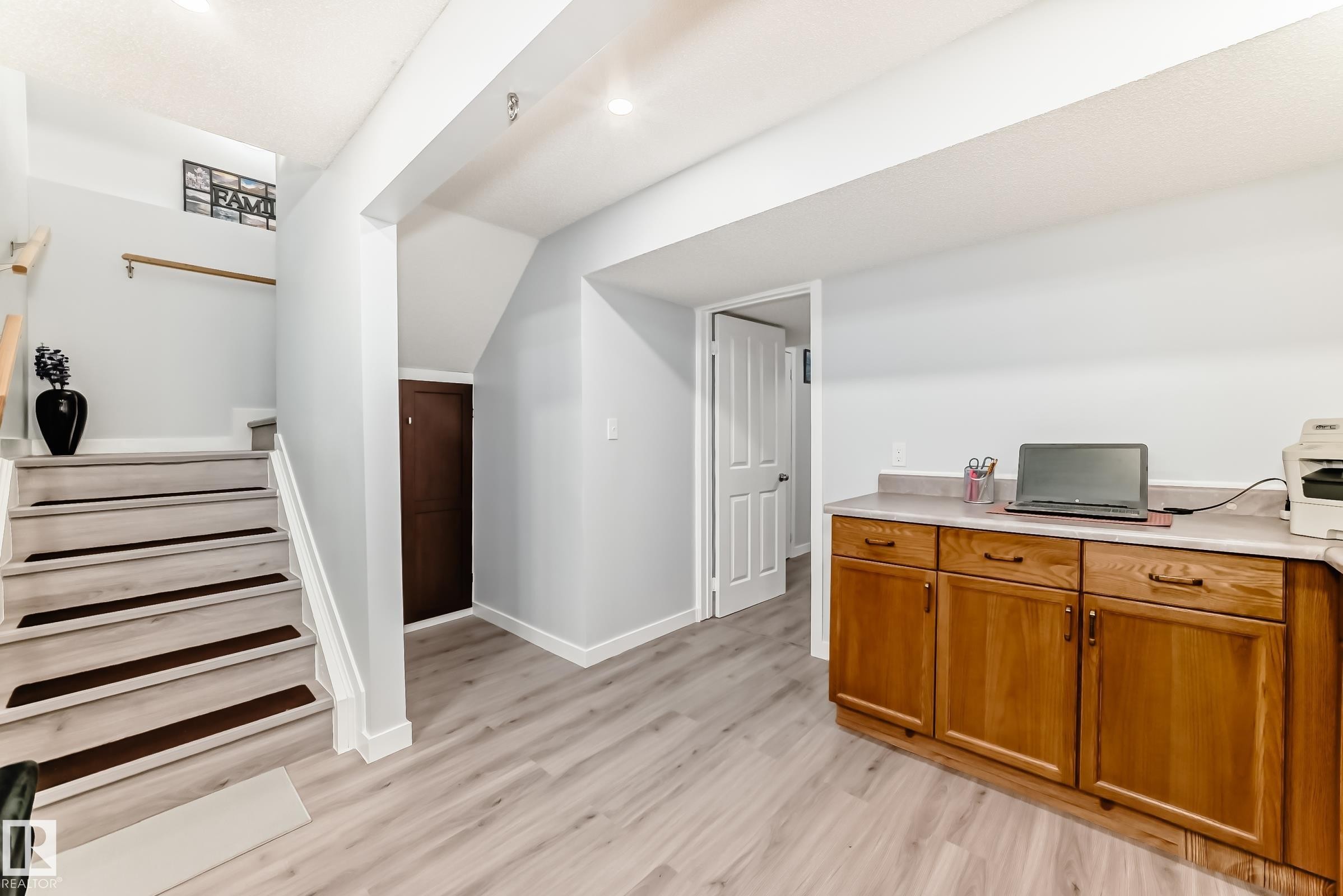 5920 Rue Eaglemont, Beaumont, AB - Indoor