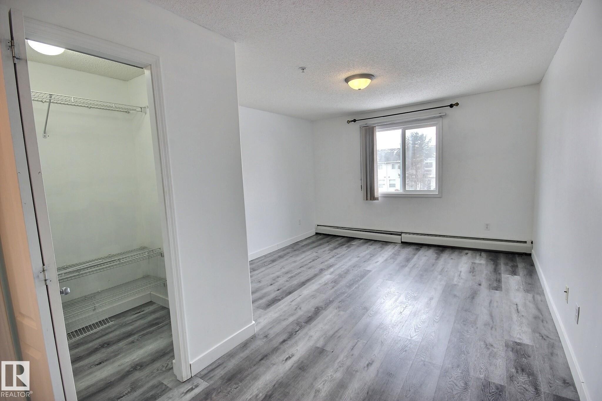 222 111 Edwards Drive, Edmonton, AB - Indoor Photo Showing Other Room