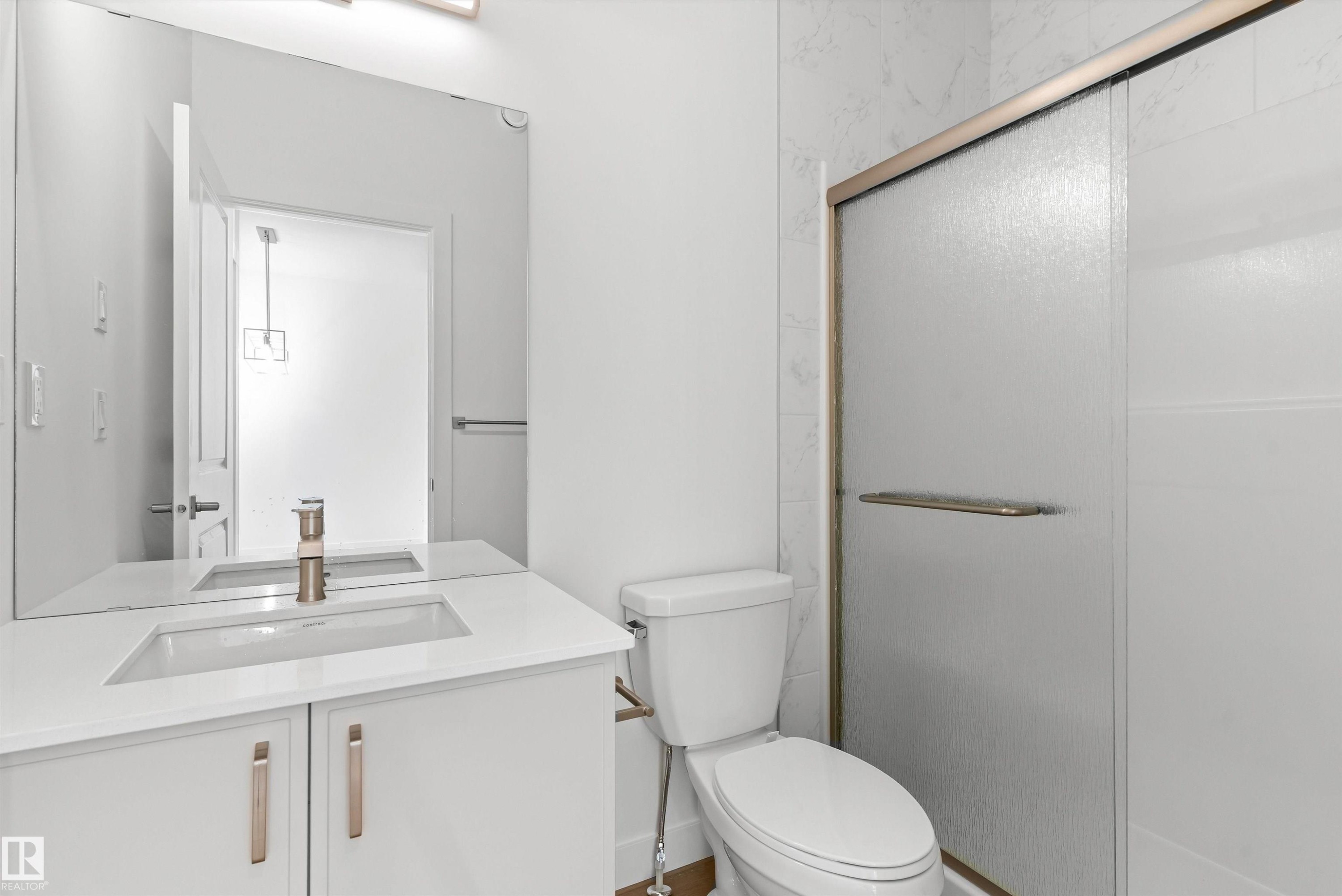 20635 43 Avenue, Edmonton, AB - Indoor Photo Showing Bathroom