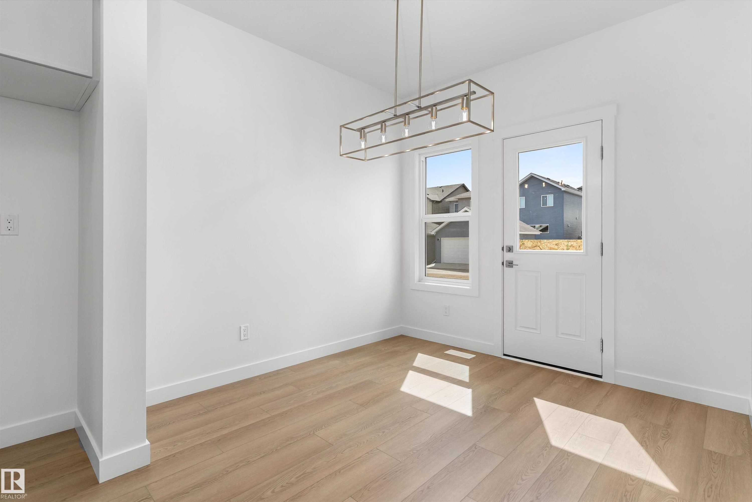 20635 43 Avenue, Edmonton, AB - Indoor Photo Showing Other Room
