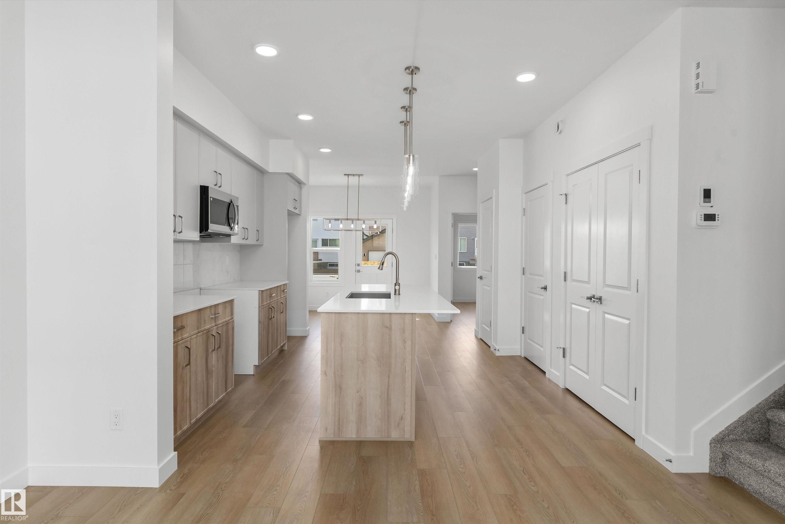 20635 43 Avenue, Edmonton, AB - Indoor