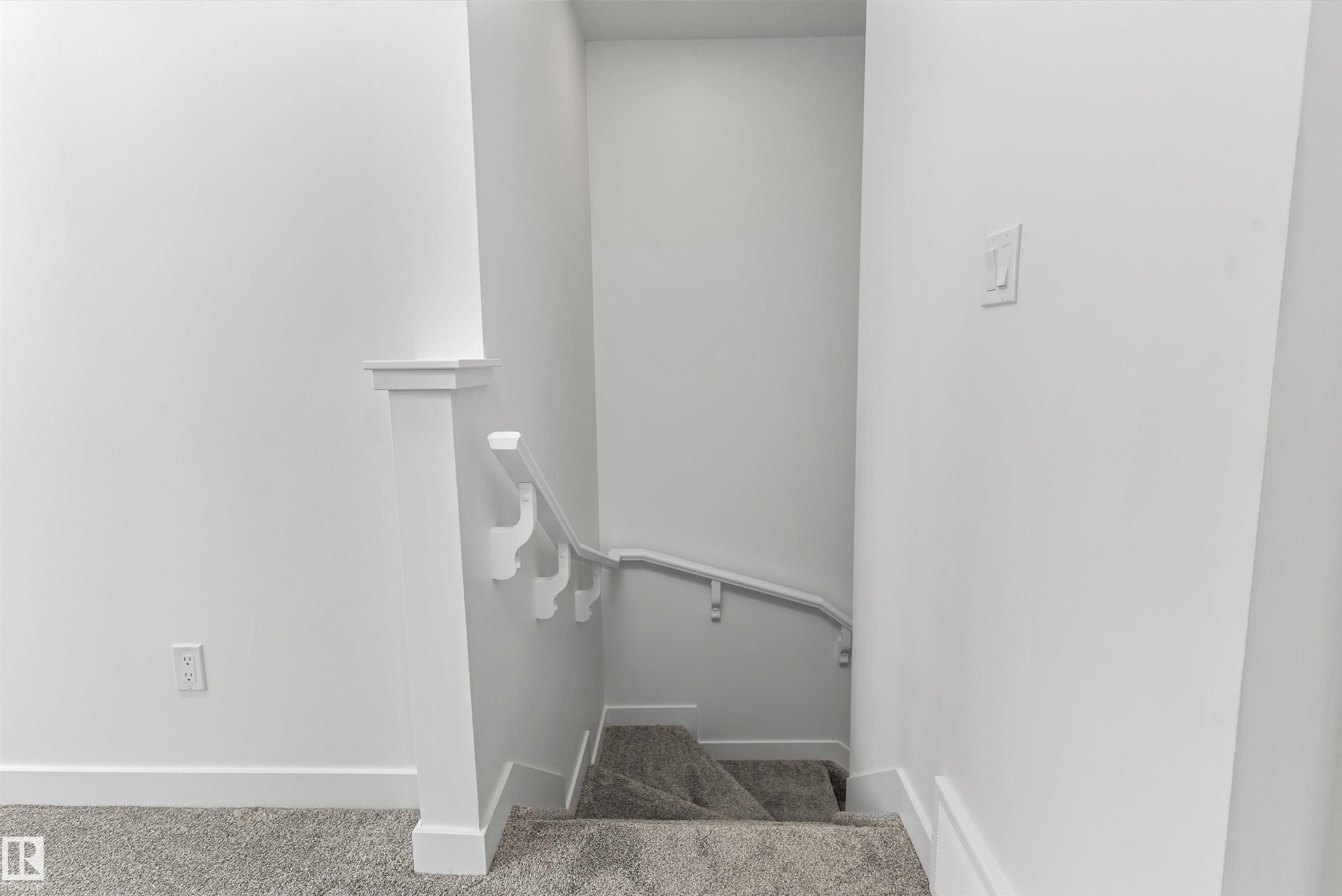 20635 43 Avenue, Edmonton, AB - Indoor Photo Showing Other Room