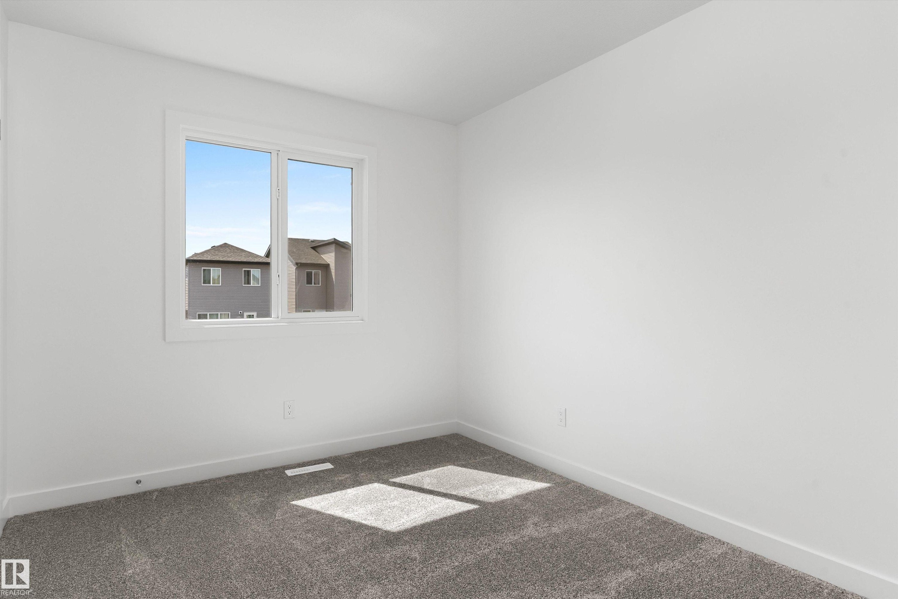 20635 43 Avenue, Edmonton, AB - Indoor Photo Showing Other Room