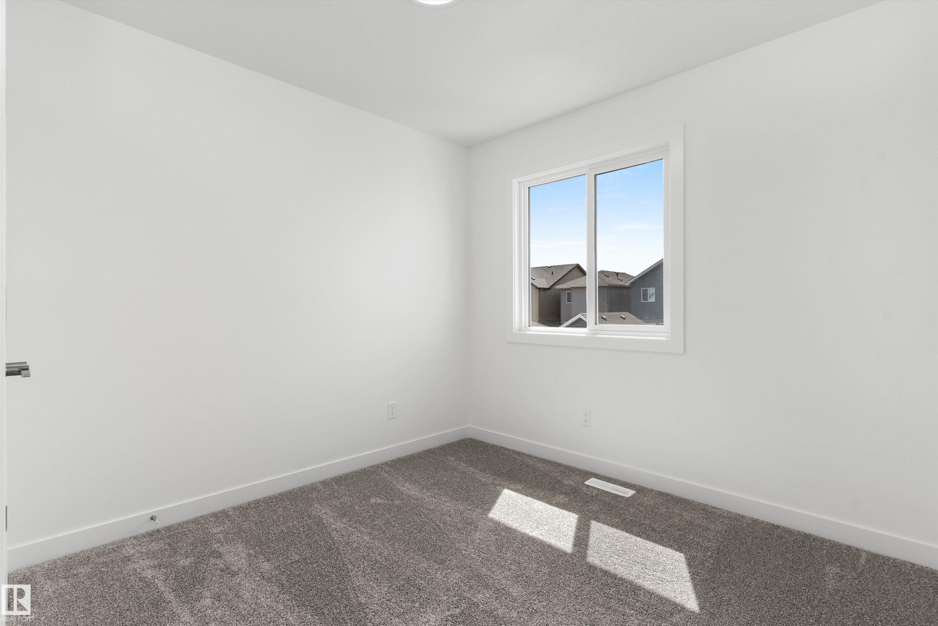 20635 43 Avenue, Edmonton, AB - Indoor Photo Showing Other Room
