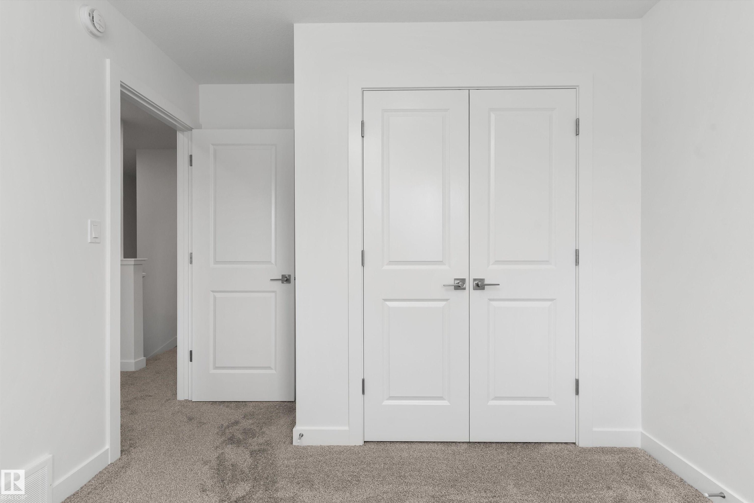 20635 43 Avenue, Edmonton, AB - Indoor Photo Showing Other Room