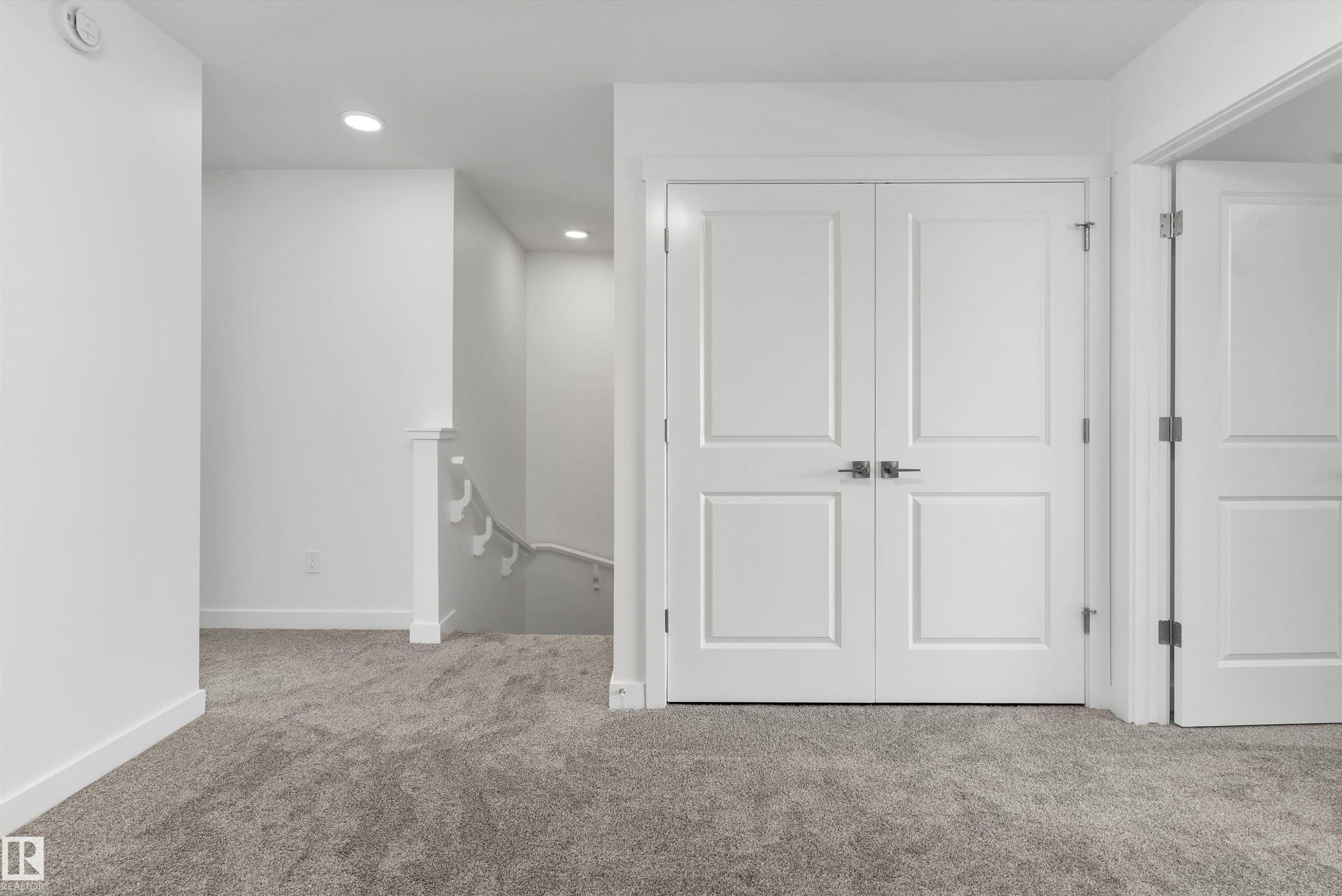 20635 43 Avenue, Edmonton, AB - Indoor Photo Showing Other Room