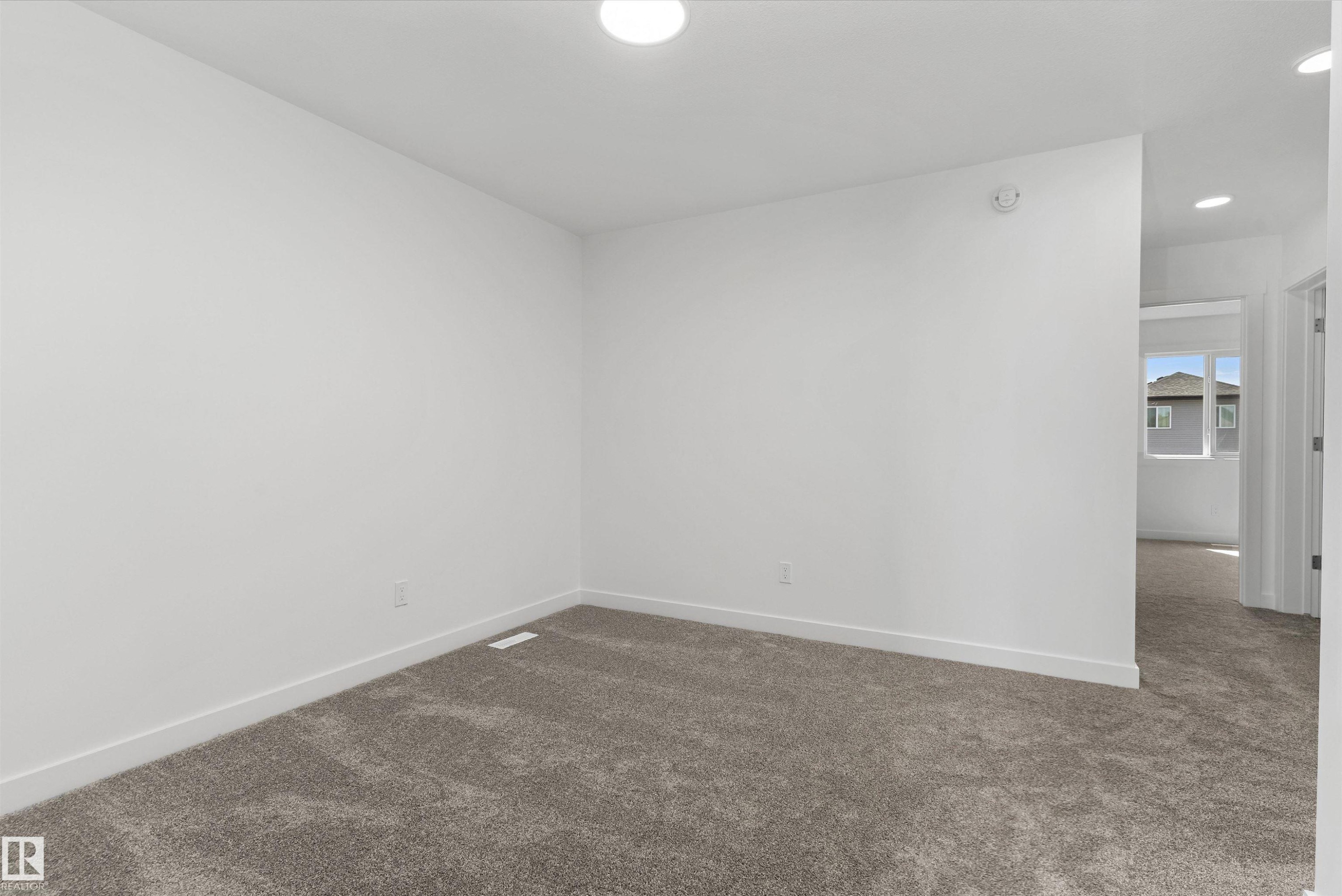 20635 43 Avenue, Edmonton, AB - Indoor Photo Showing Other Room