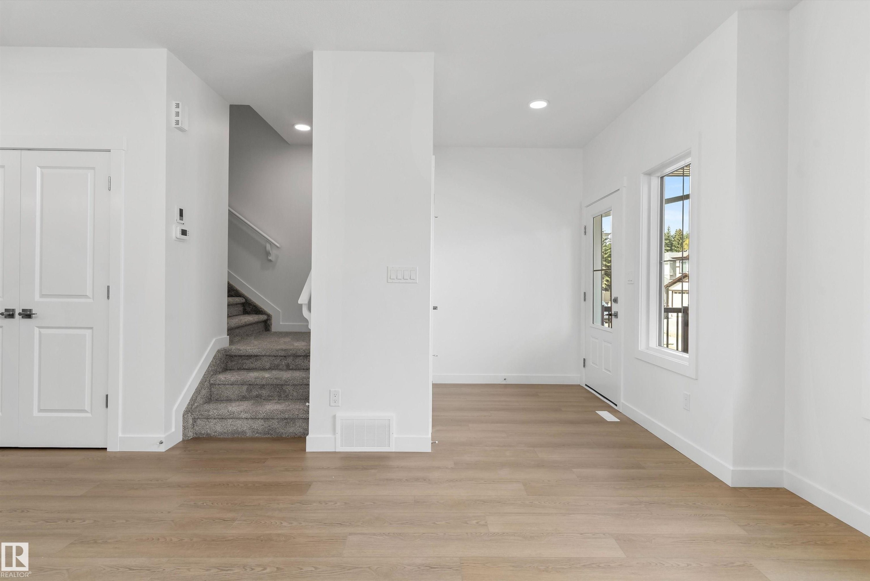 20635 43 Avenue, Edmonton, AB - Indoor Photo Showing Other Room