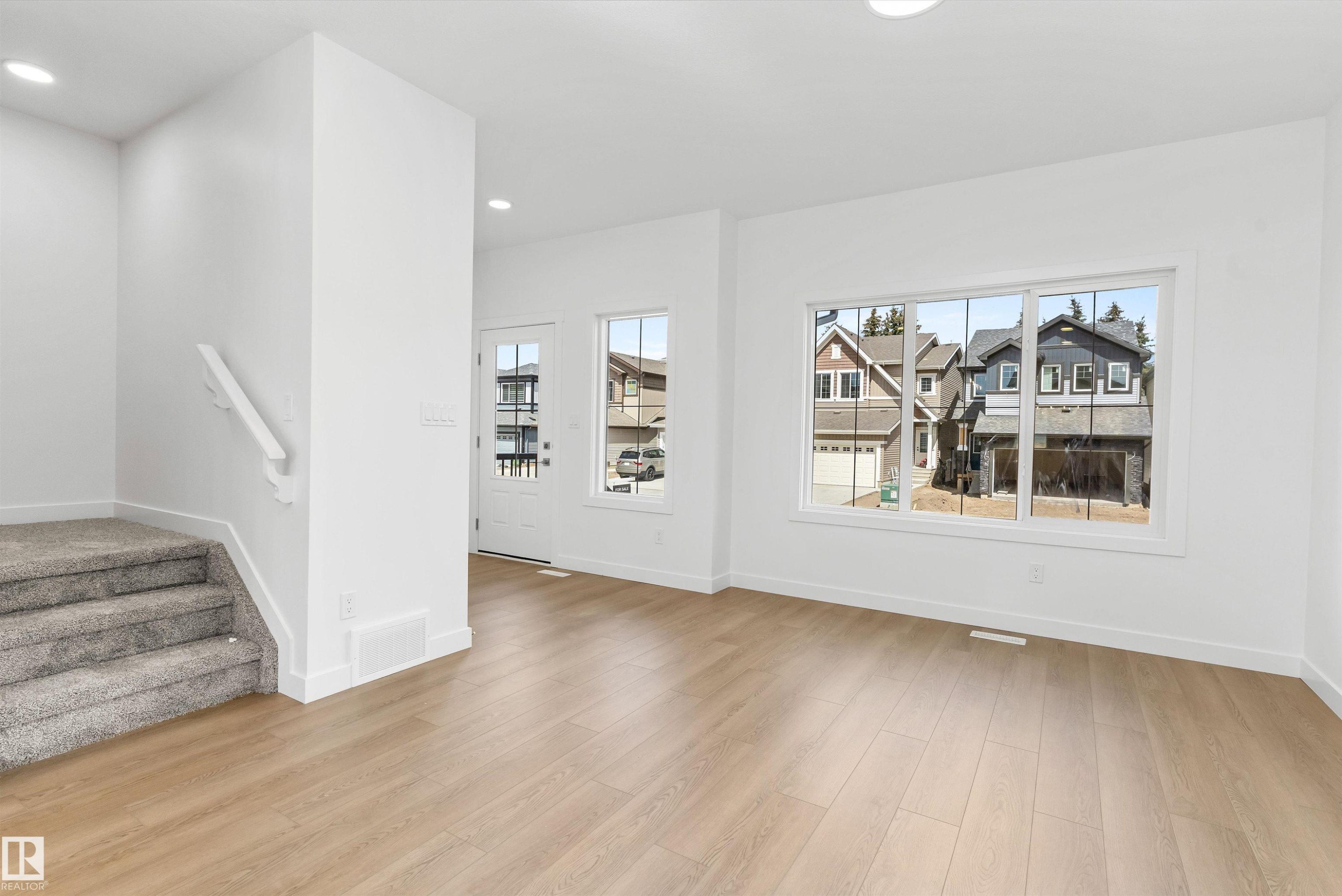 20635 43 Avenue, Edmonton, AB - Indoor Photo Showing Other Room