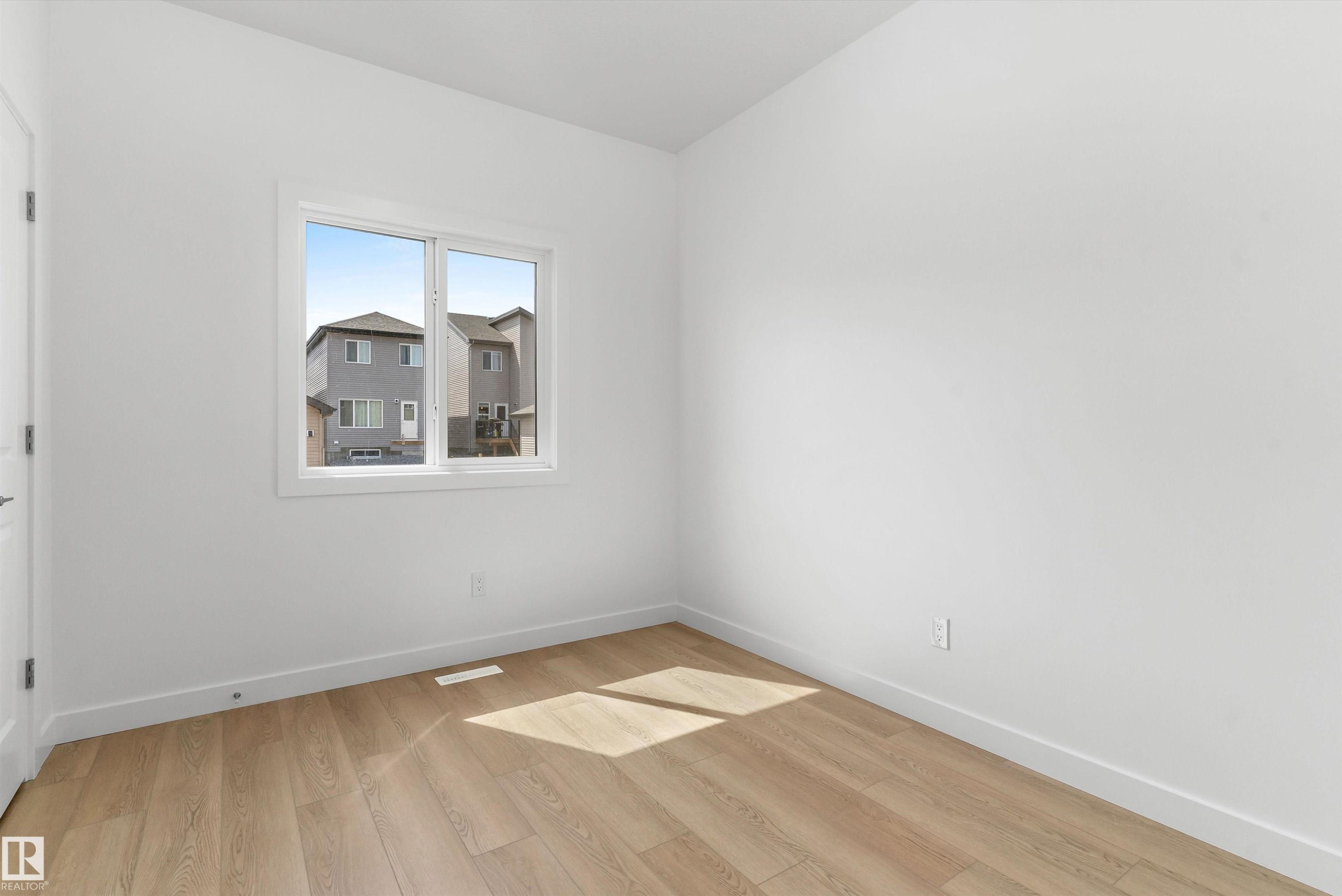 20635 43 Avenue, Edmonton, AB - Indoor Photo Showing Other Room