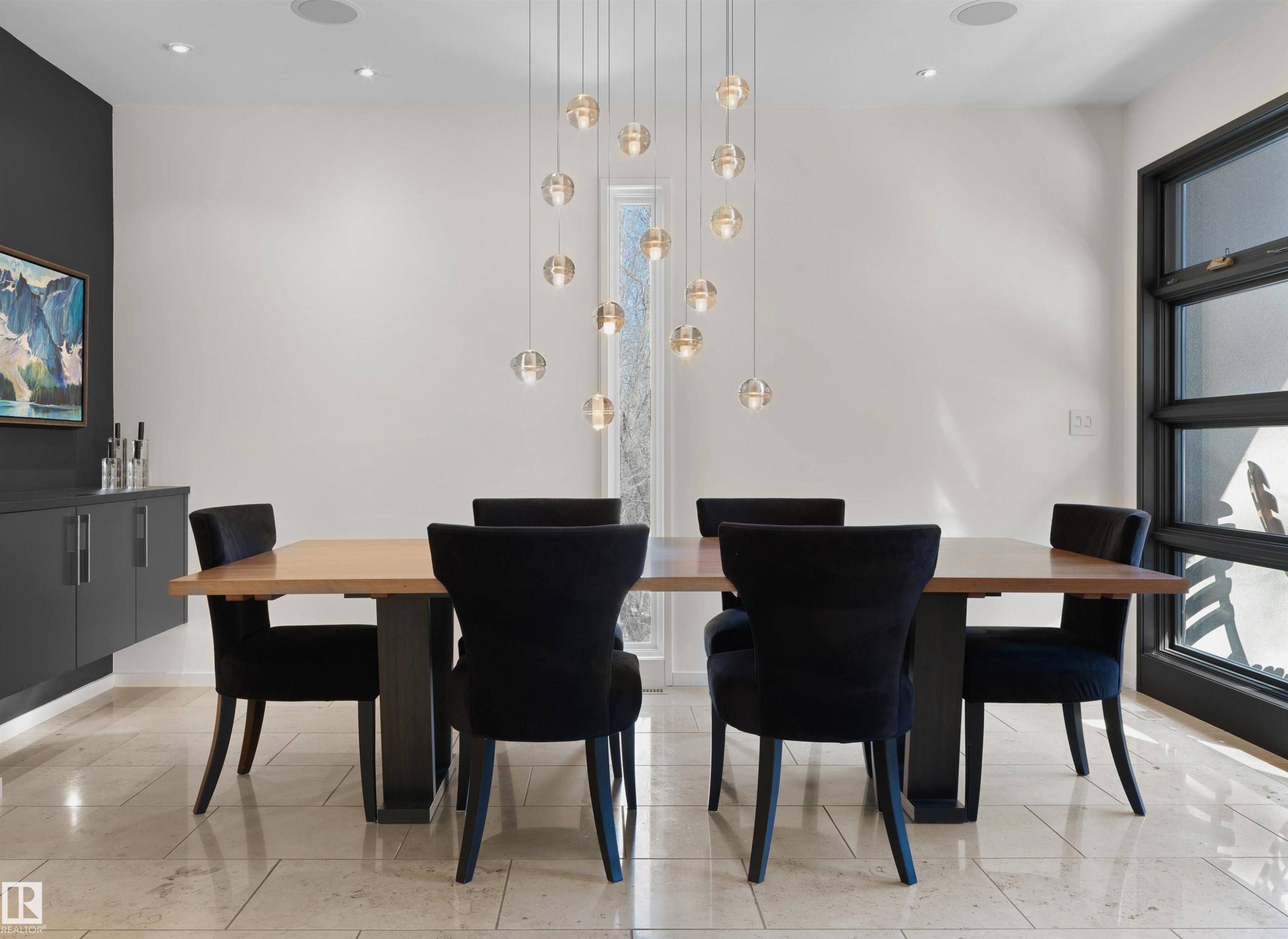 9651 87 Avenue, Edmonton, AB - Indoor Photo Showing Dining Room