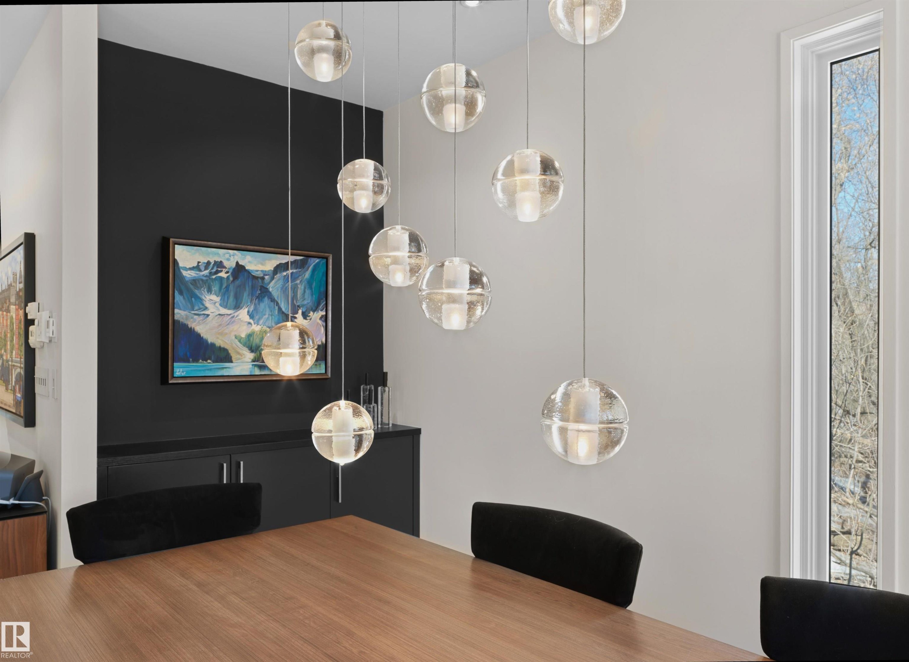 9651 87 Avenue, Edmonton, AB - Indoor Photo Showing Dining Room