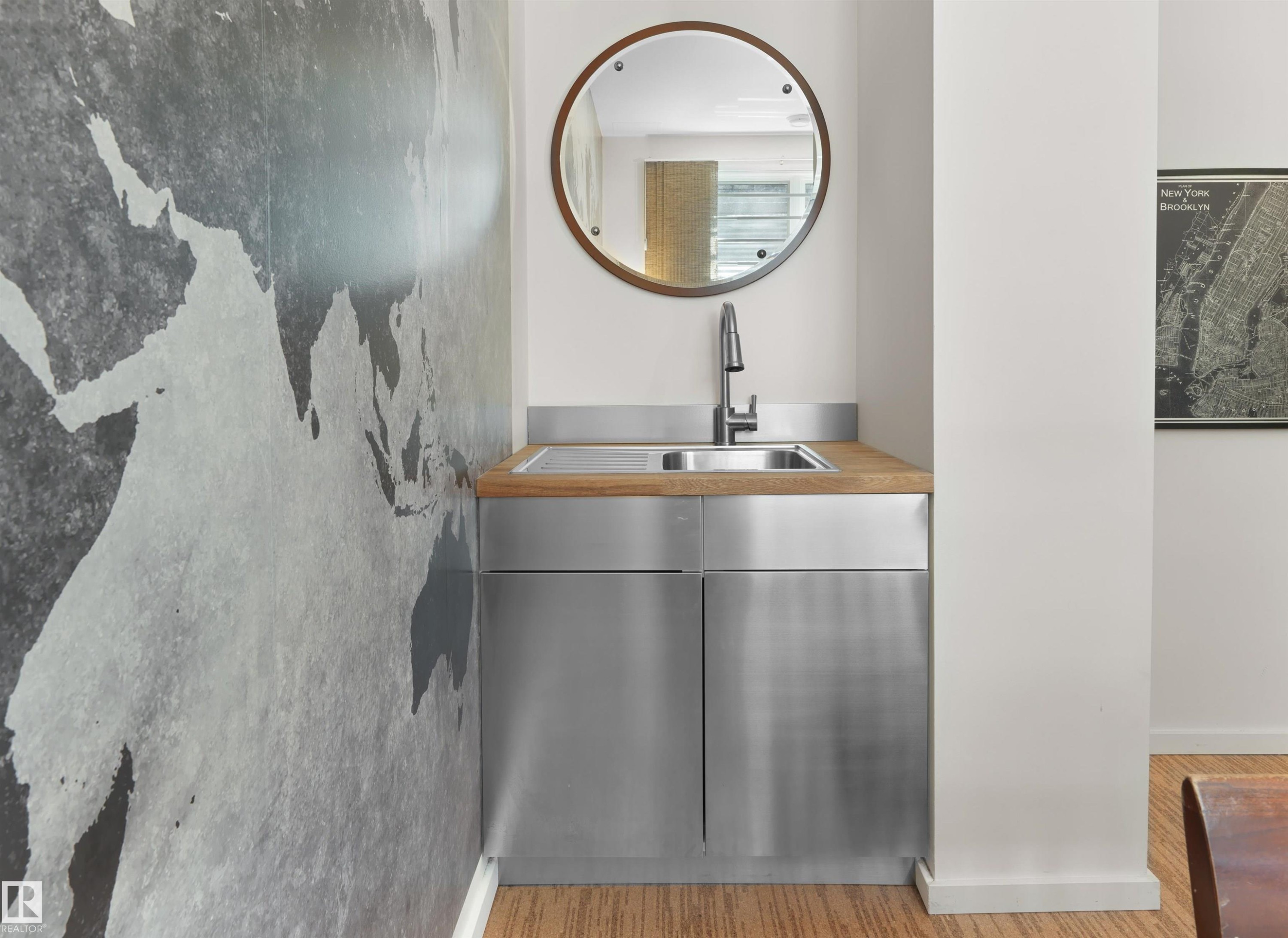 9651 87 Avenue, Edmonton, AB - Indoor