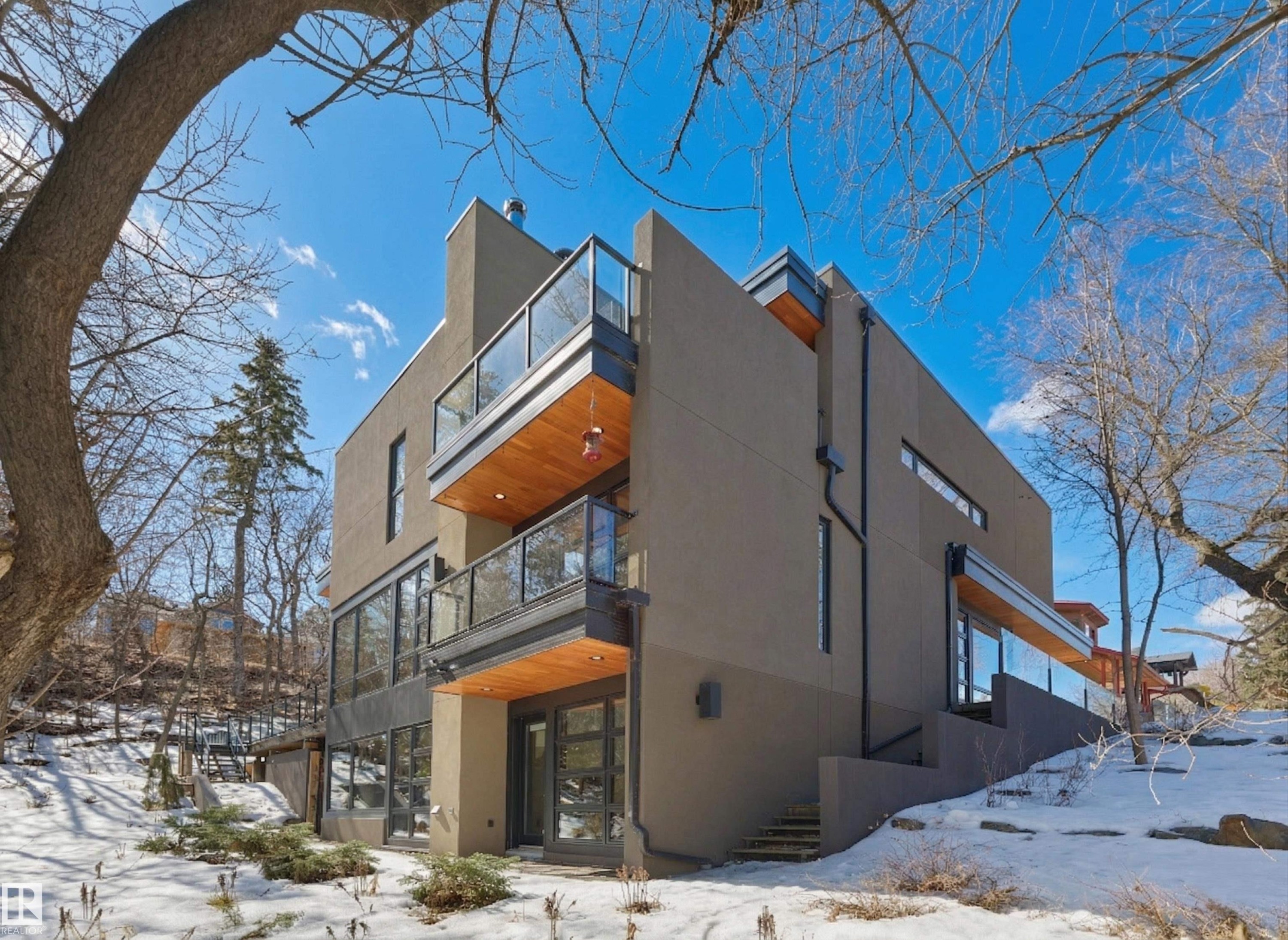 9651 87 Avenue, Edmonton, AB - Outdoor