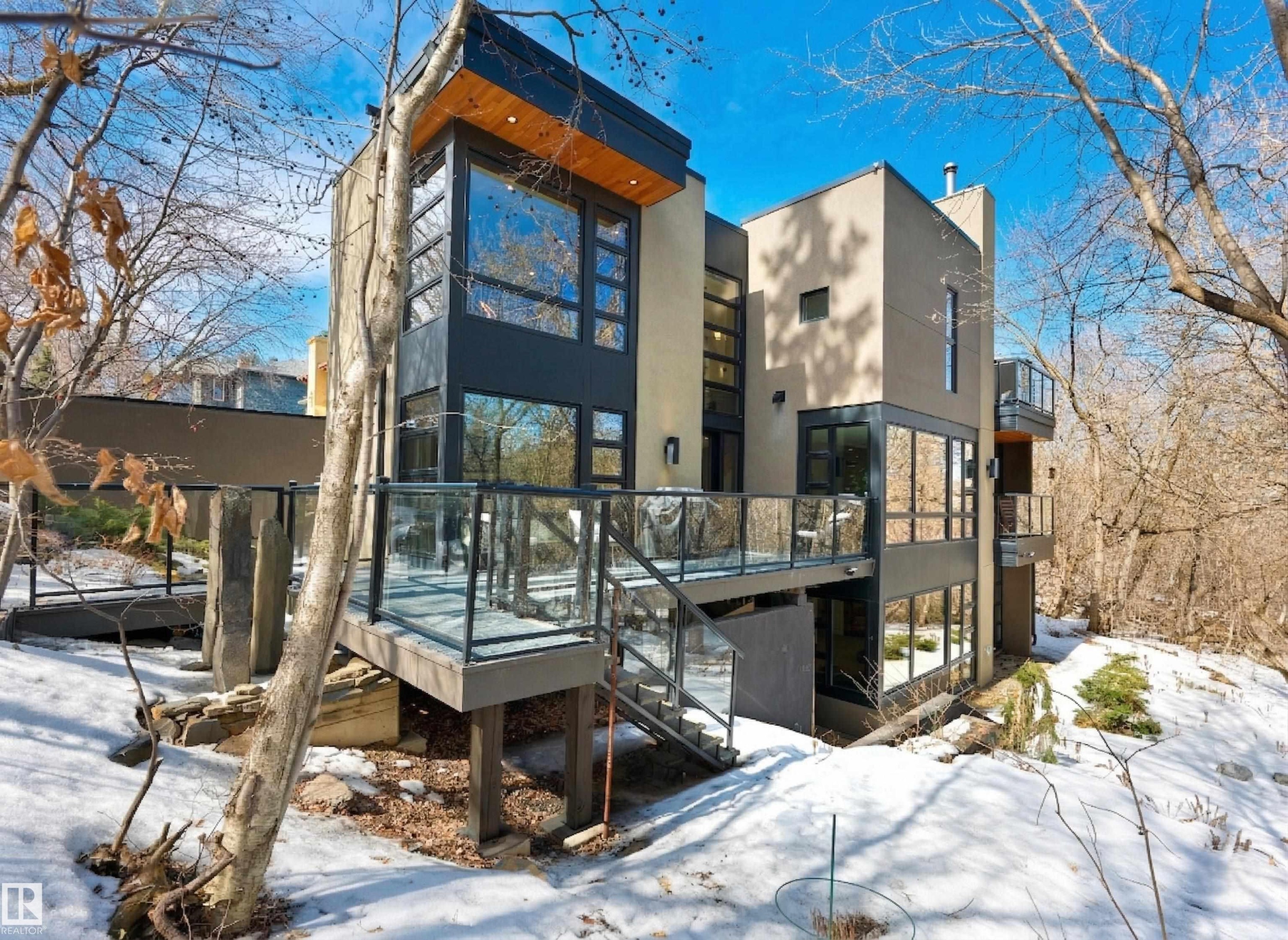 9651 87 Avenue, Edmonton, AB - Outdoor